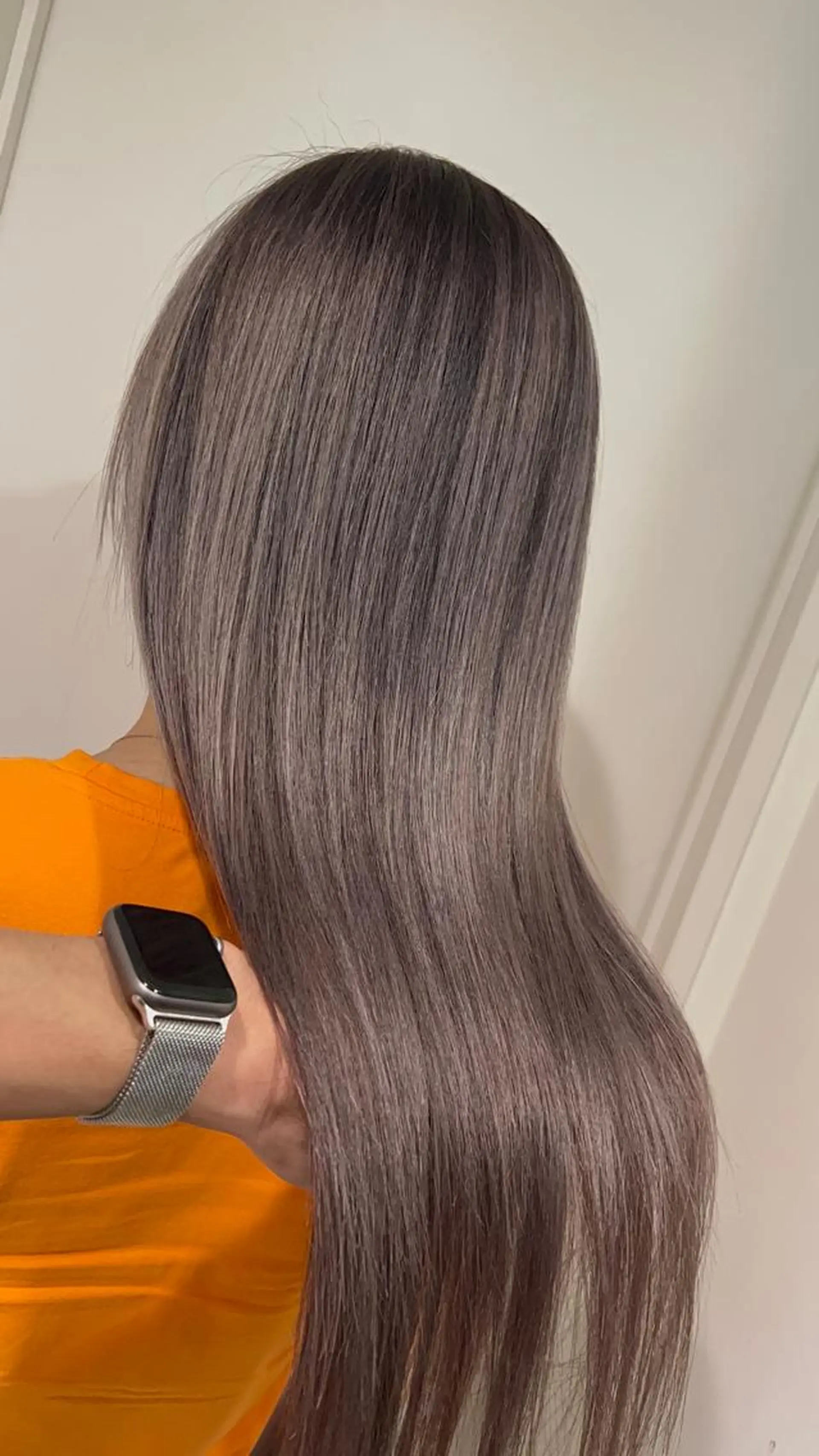 セミロング カラー ヘアアレンジ 🔥ハイトーンカラー ギャルNAOKI🔥のヘアスタイル