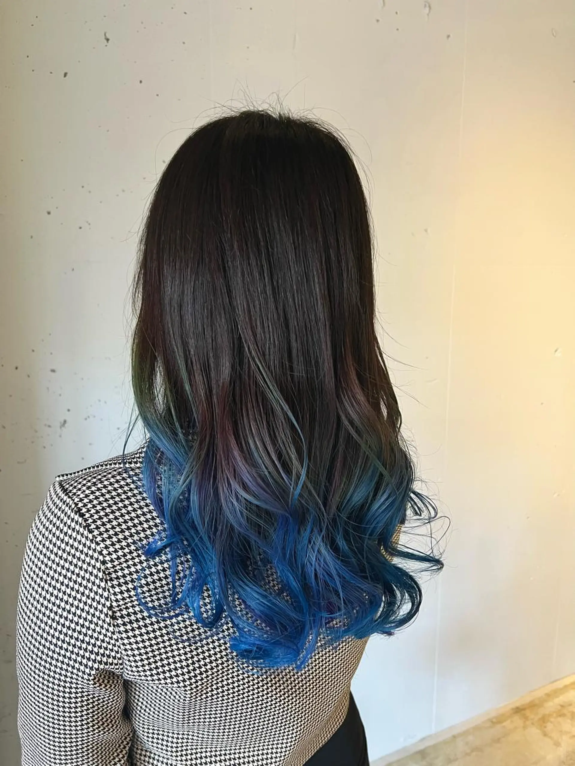 セミロング カラー ブリーチ グラデーションカラー カラースペシャリスト しょう🧑🏼‍🎨のヘアスタイル