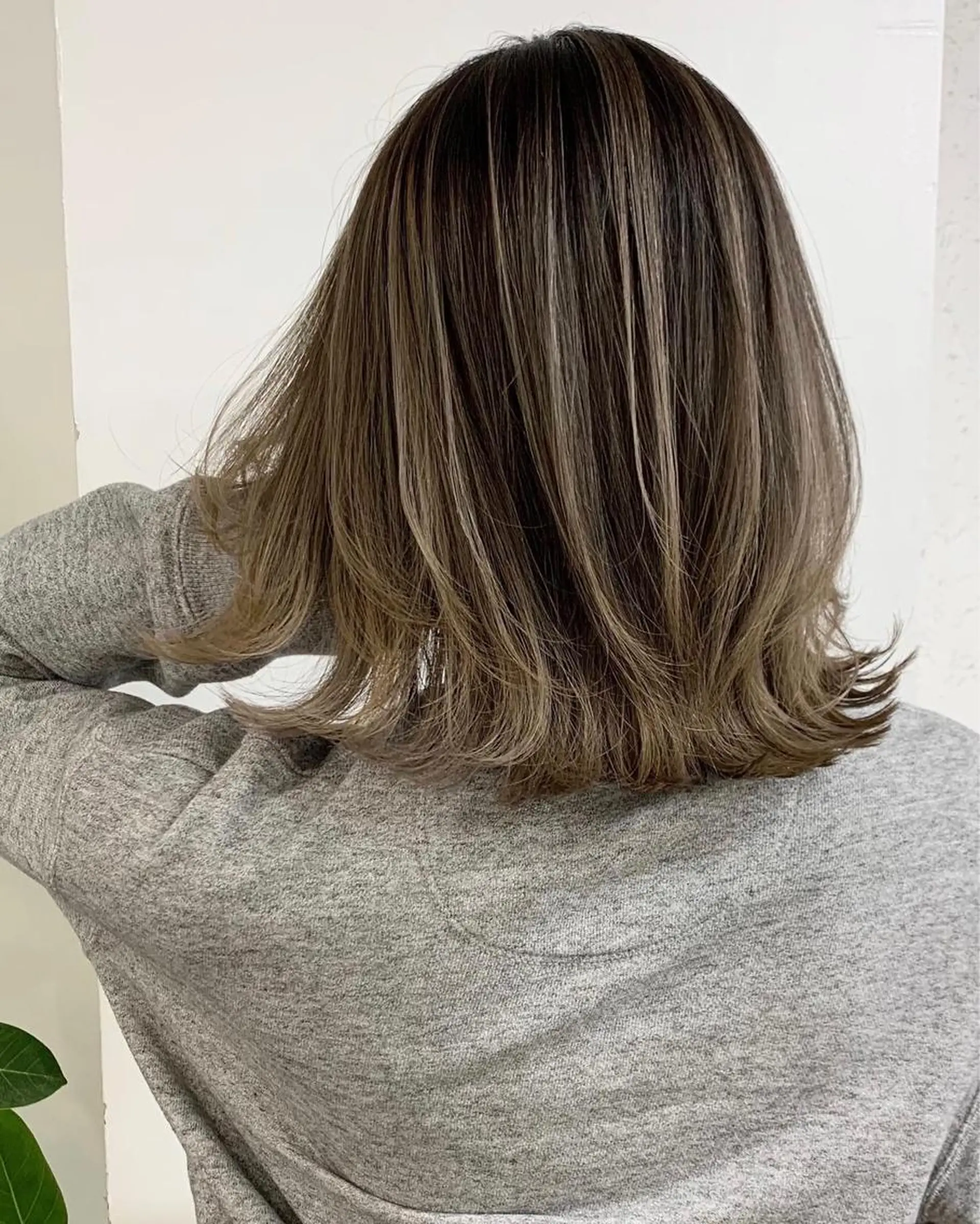 ミディアム カラー 渋谷ブリーチカラー 韓国ヘアyuikoのヘアスタイル