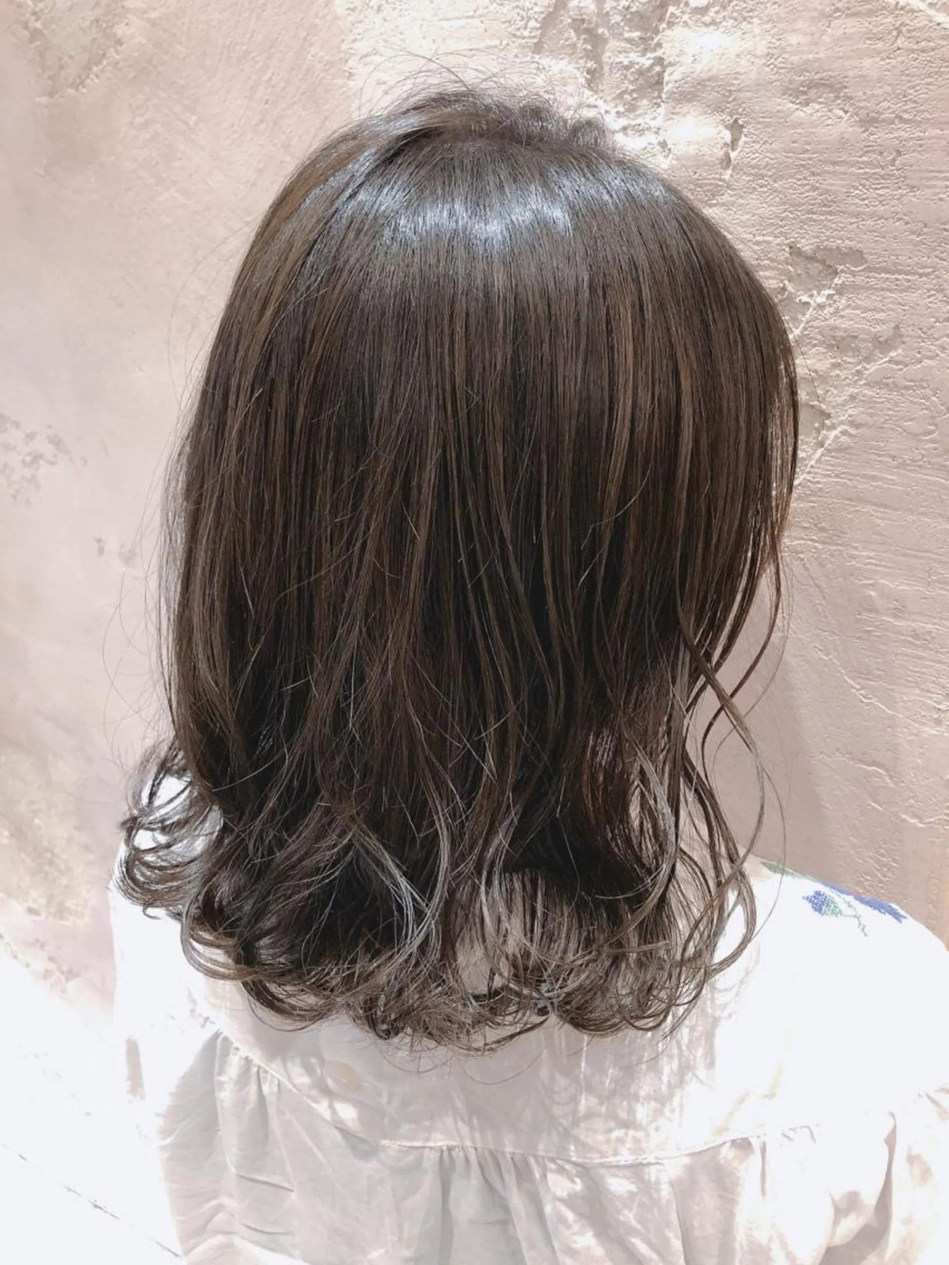 ミディアム カット ヘアカラー トリートメント 代表山口ひな 髪質改善のプロのヘアスタイル