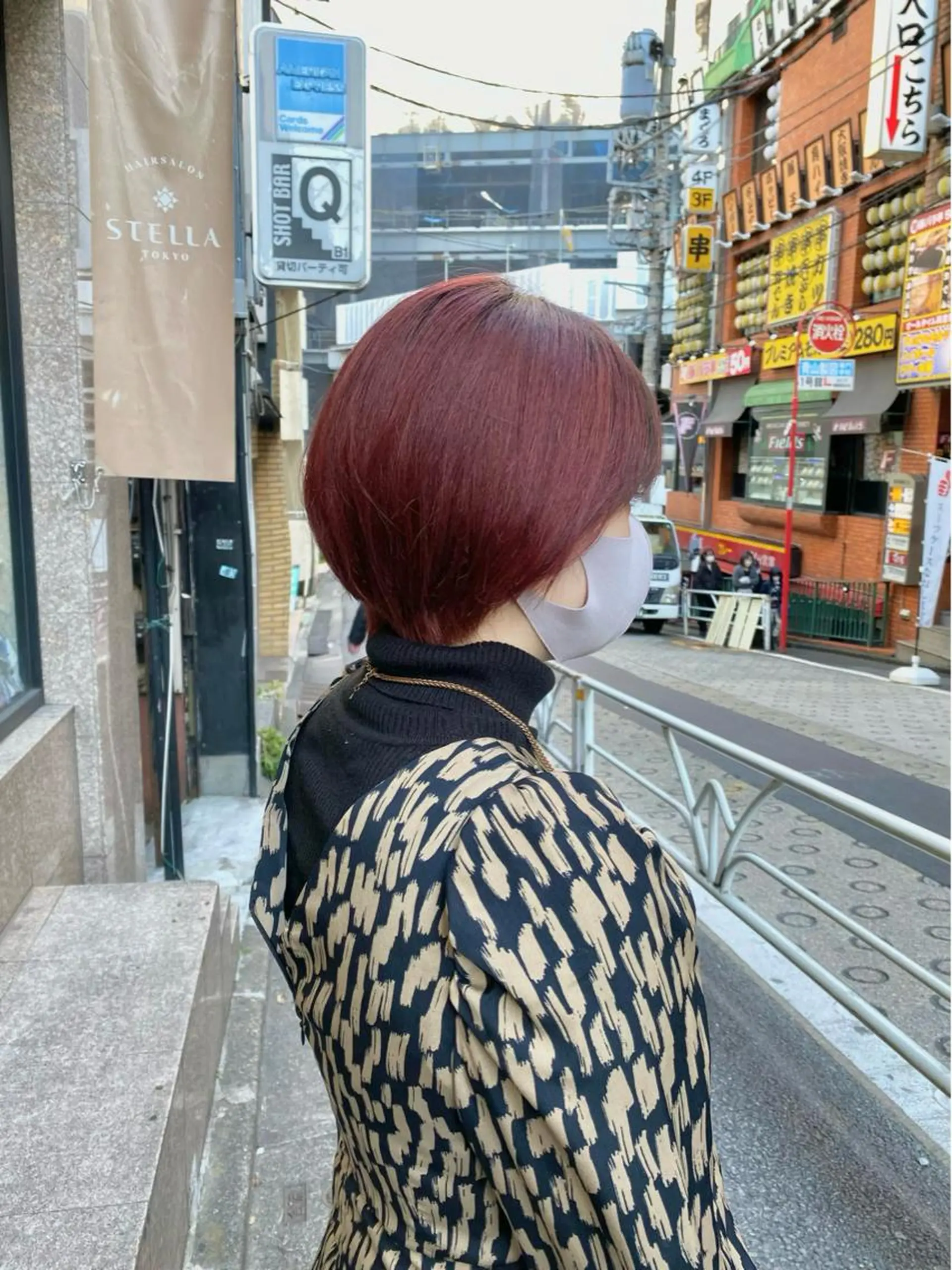 ショート カラー ボルドーカラー ピンクカラー カット ヘアカラー トリートメント ボブ/縮毛矯正/ レイヤー/塚田のヘアスタイル