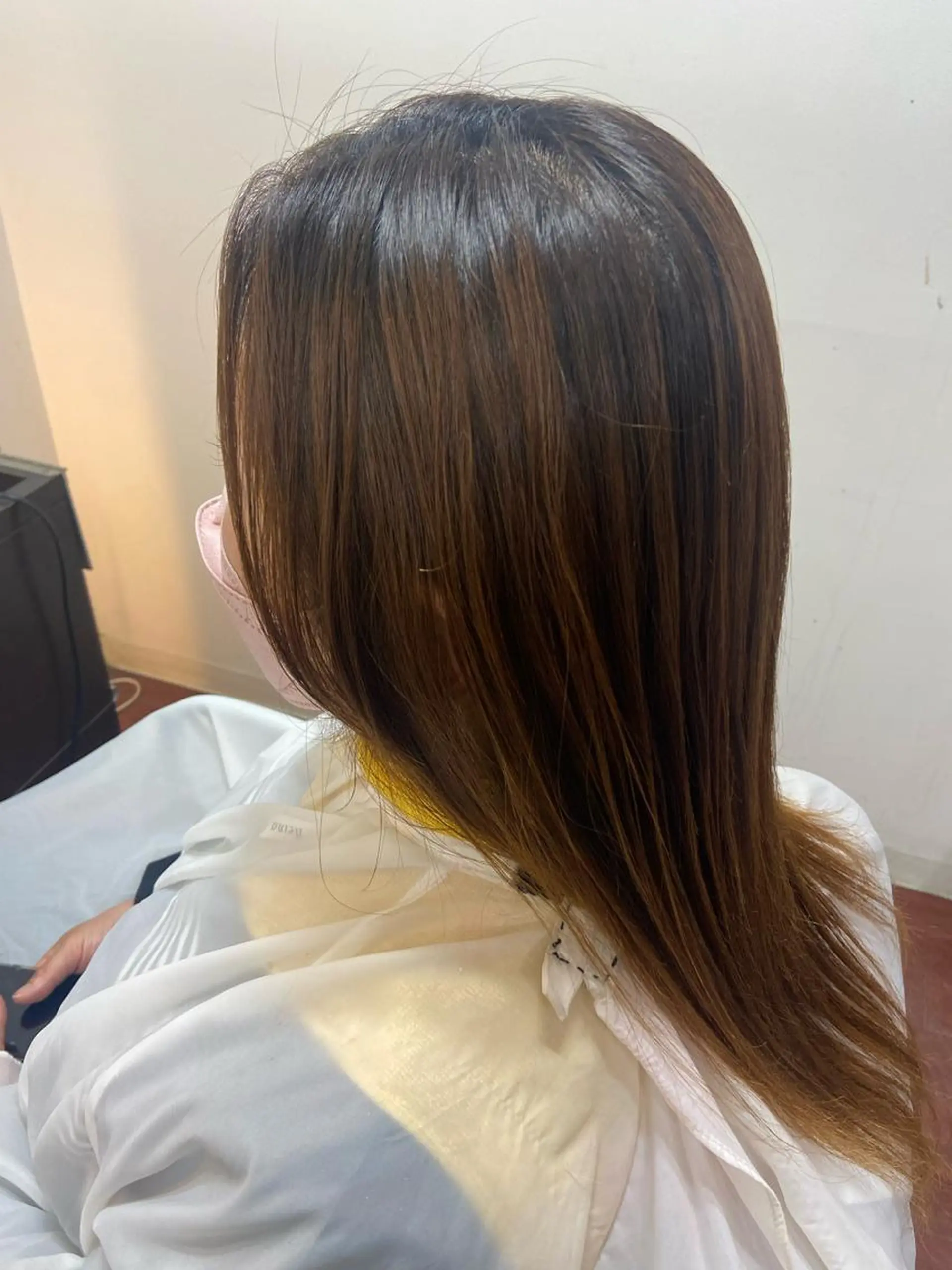 セミロング 瀧下 唯のヘアスタイル