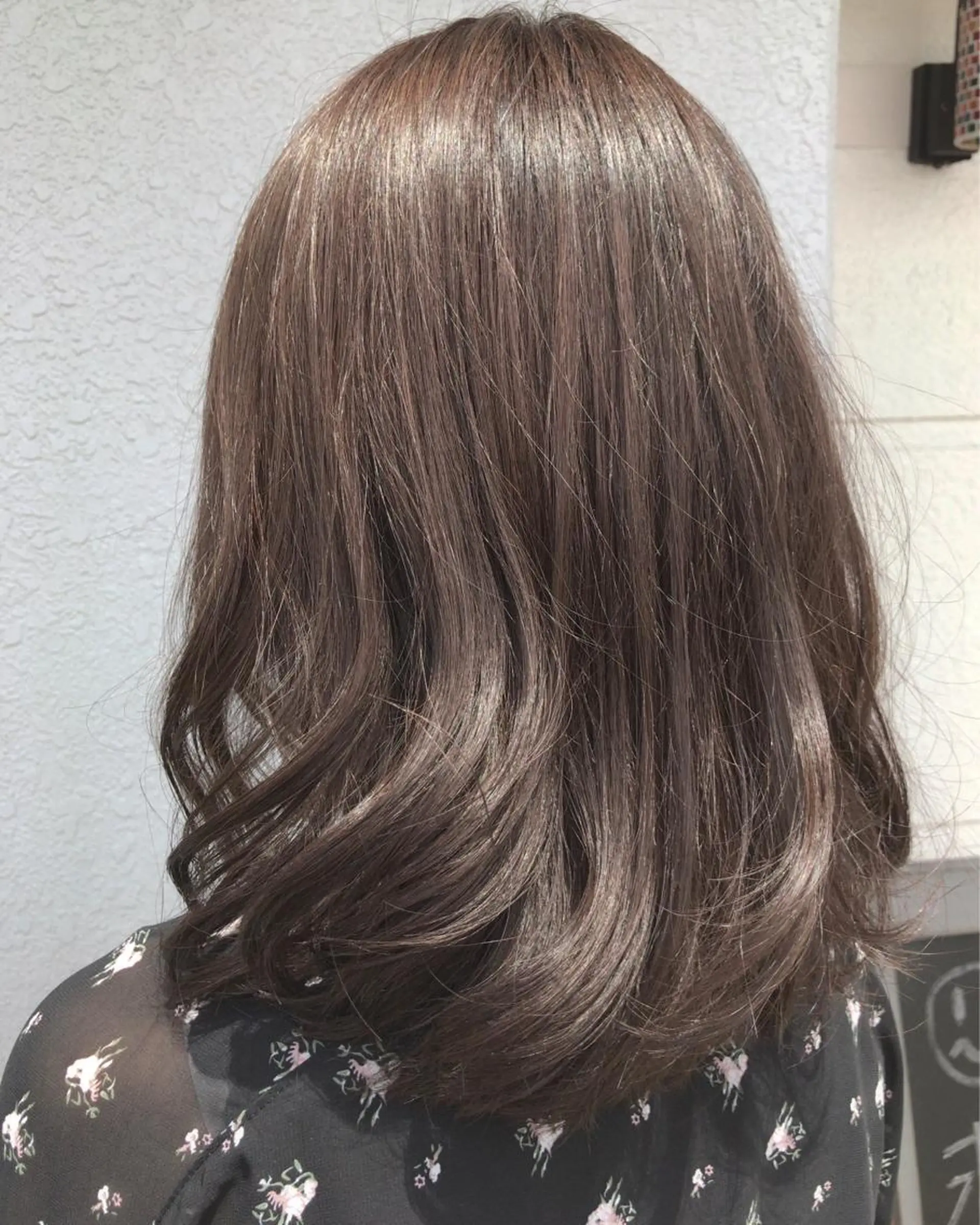 セミロング カラー レイヤーカット匠 イソザキノリユキのヘアスタイル