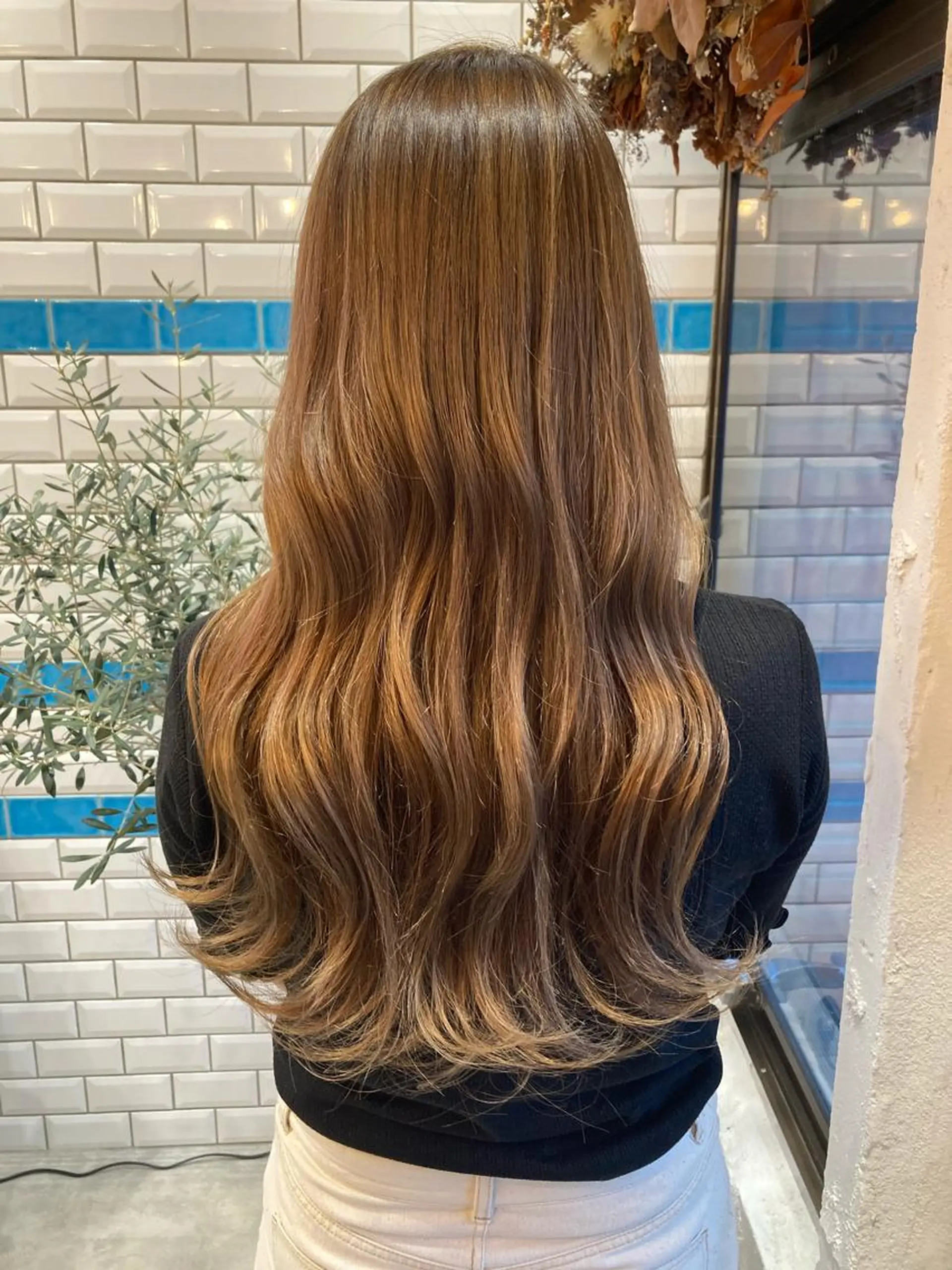 ロング カラー ベージュカラー ハイライトカラー ハイライト ヘアカラー Loom .by Sea  ルームバイシー所属・レイヤー/前髪/ 韓国/CHIHIROのヘアスタイル