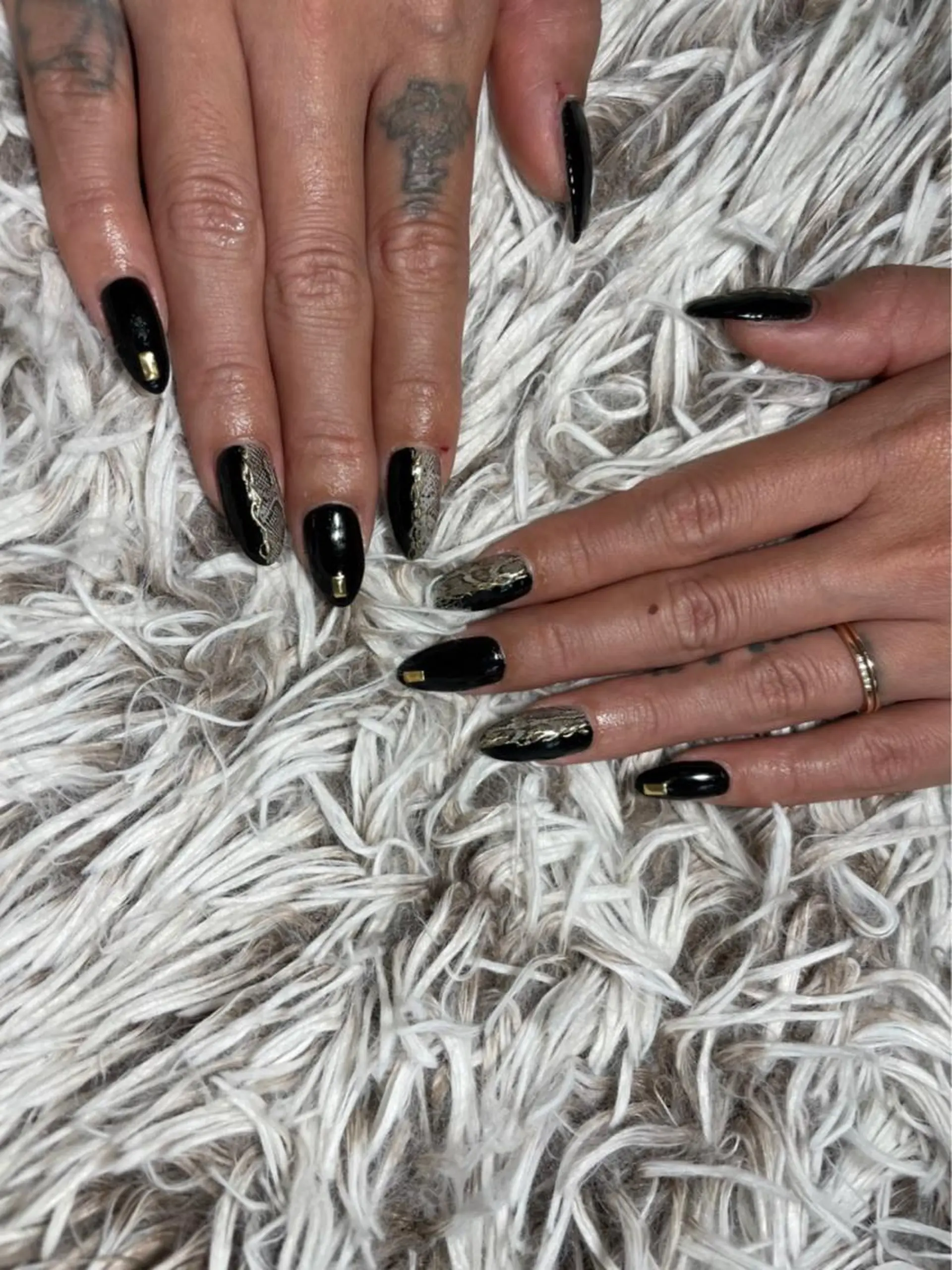 ミディアム ネイル ハンドネイル フットネイル ✴︎ Delightのネイルデザイン