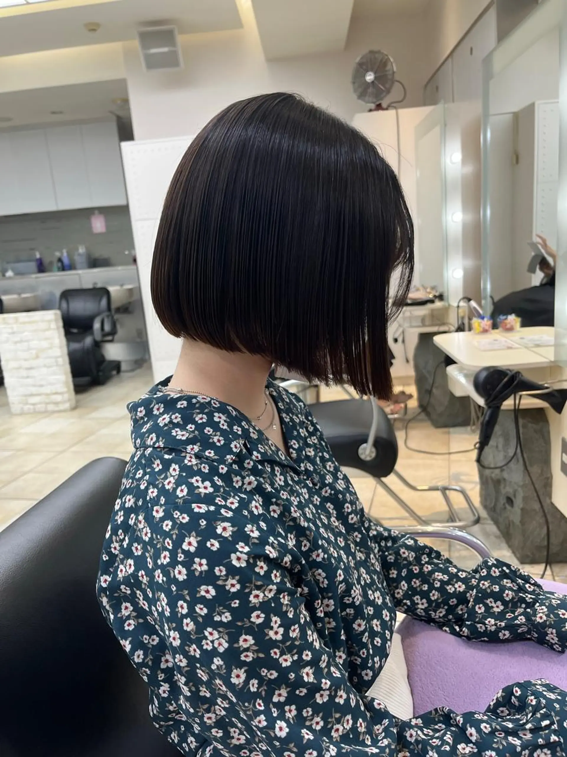 ショート 前下がりボブ ボブ 韓国レイヤー×モテ髪 /MITSUKI🤍のヘアスタイル