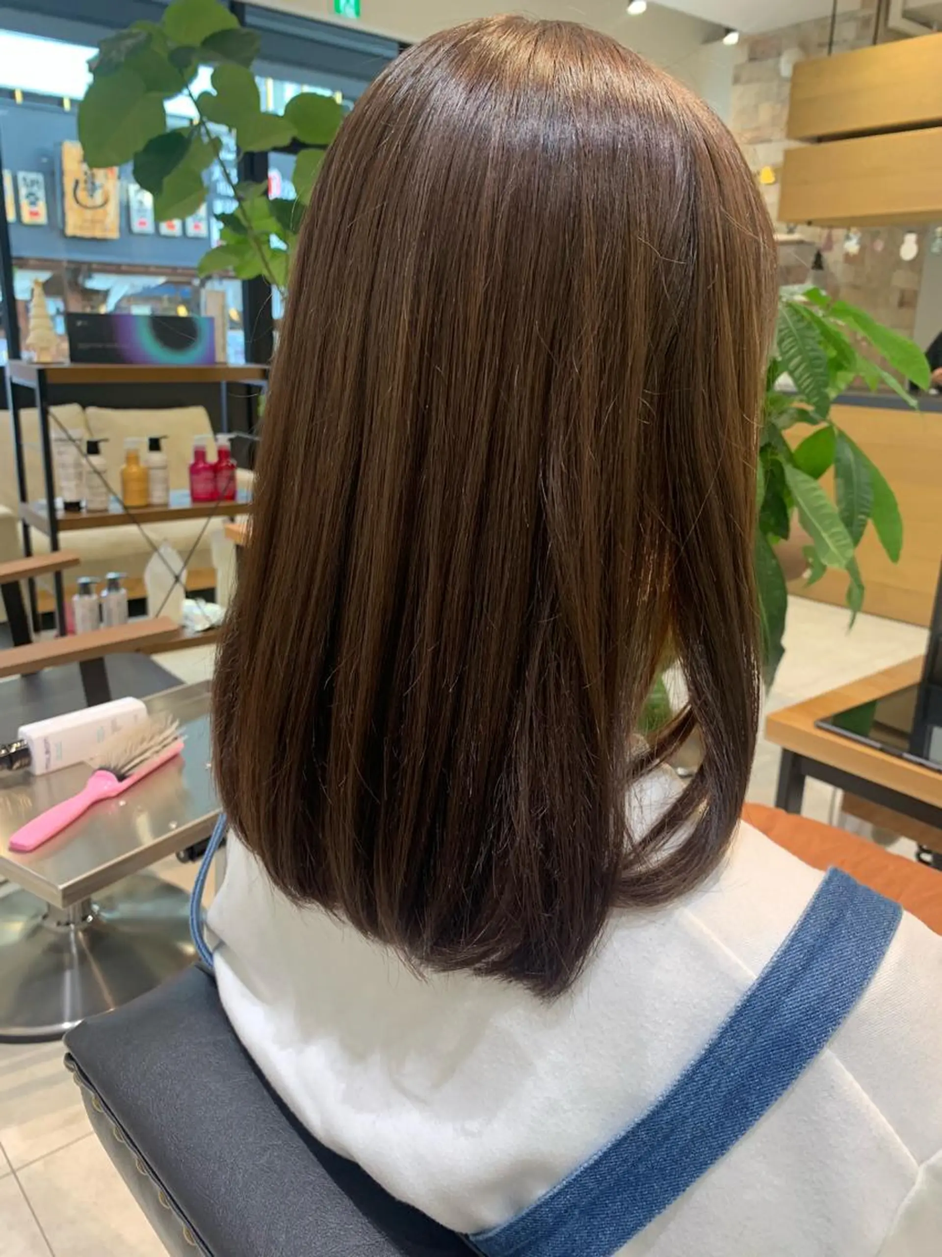 ミディアム カット ヘアカラー トリートメント ヘッドスパ 近 紗理奈のヘアスタイル