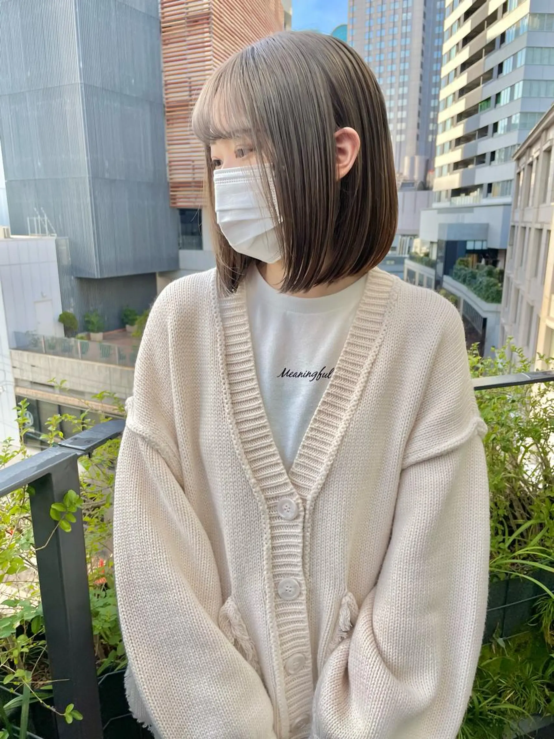 ミディアム カラー 切りっぱなしボブ ミディアムパーマ ボブ 斜めバング レイヤーカット 髪質改善 中川　翔のヘアスタイル