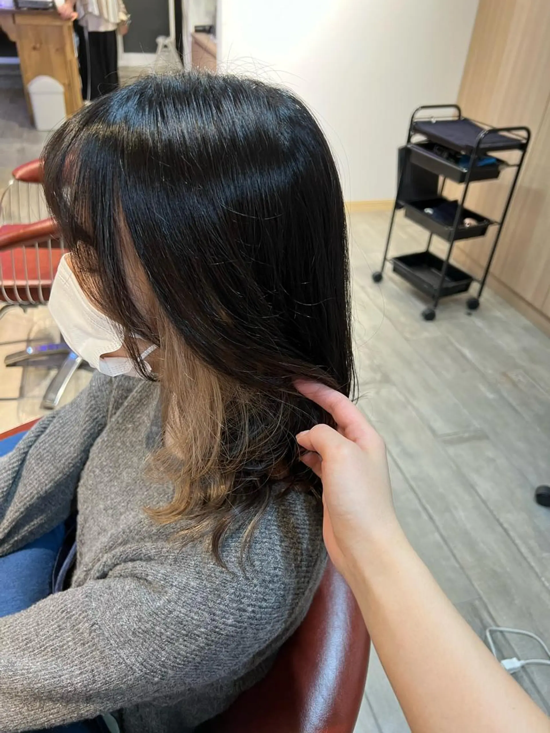 ロング LONESS GINZA所属・FUJIIKANON /ケア‪透明感カラーのヘアスタイル