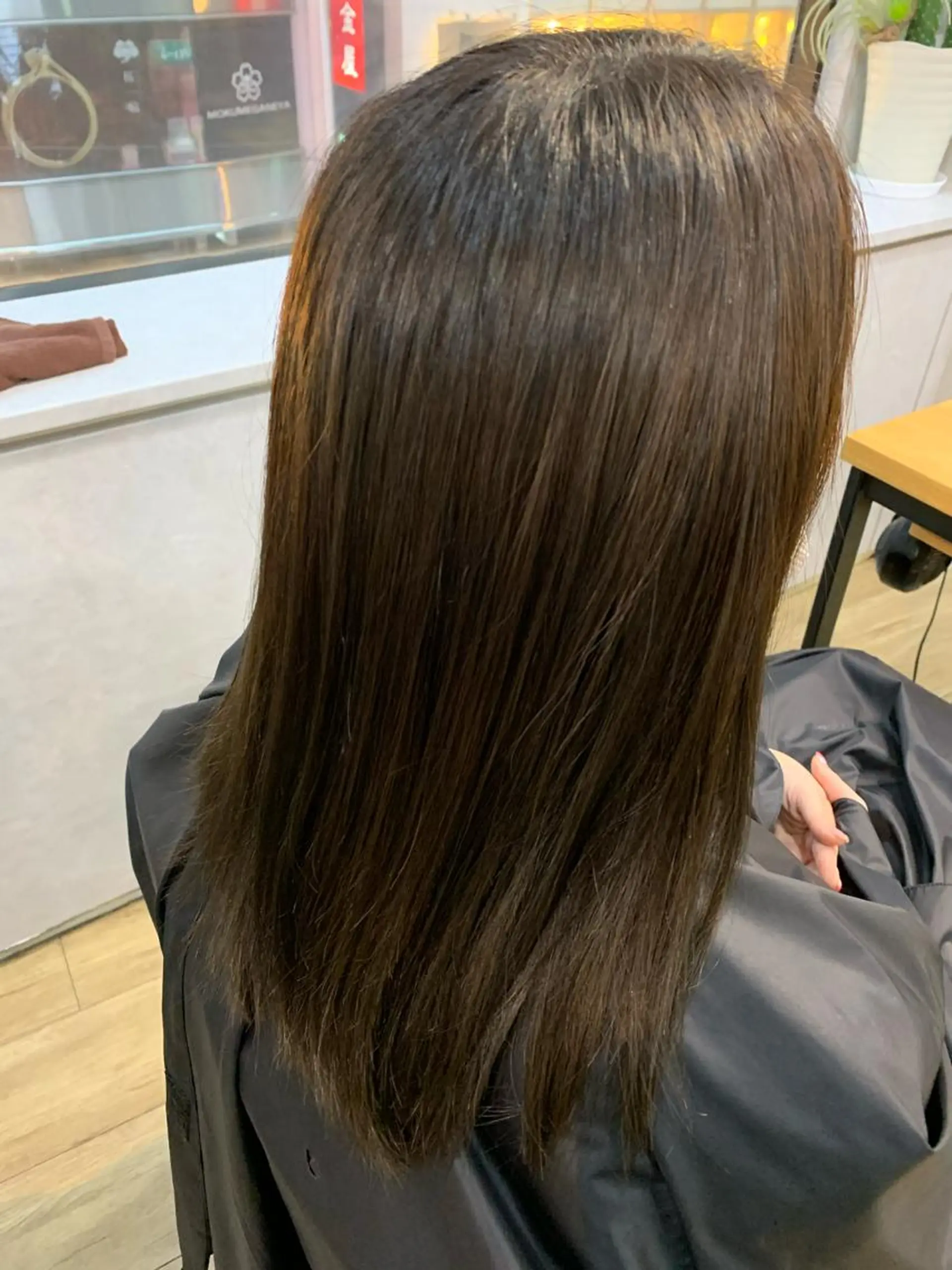 セミロング 縮毛矯正 宗近 拓磨のヘアスタイル
