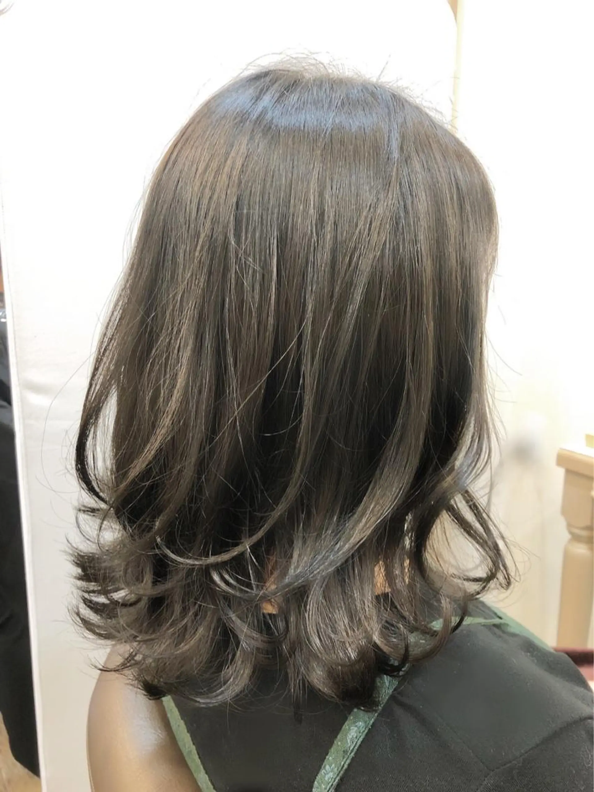 セミロング カラー カット ヘアカラー トリートメント 西野 美空🍊のヘアスタイル