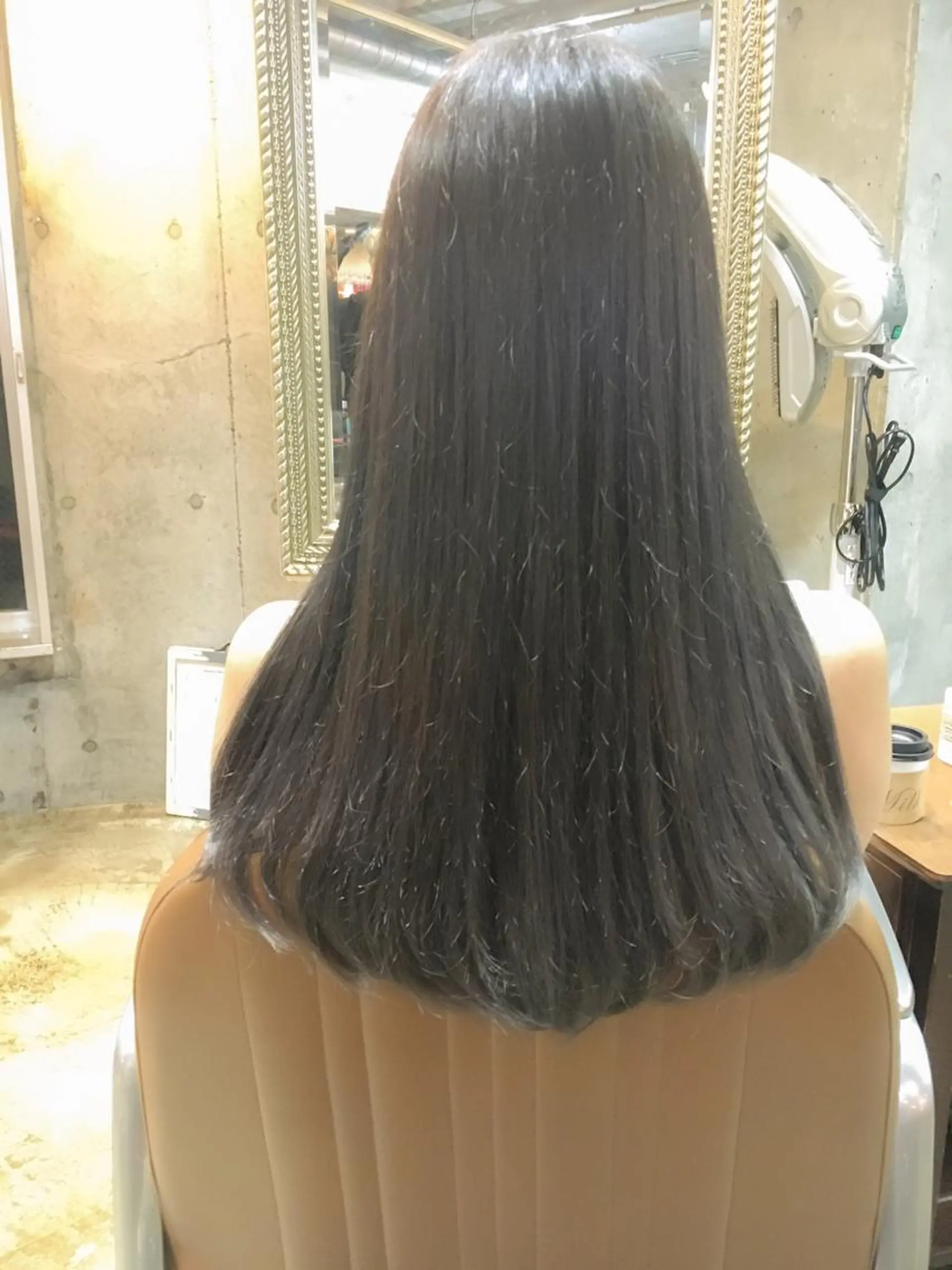 ロング カラー グレージュ 北條 優輝のヘアスタイル