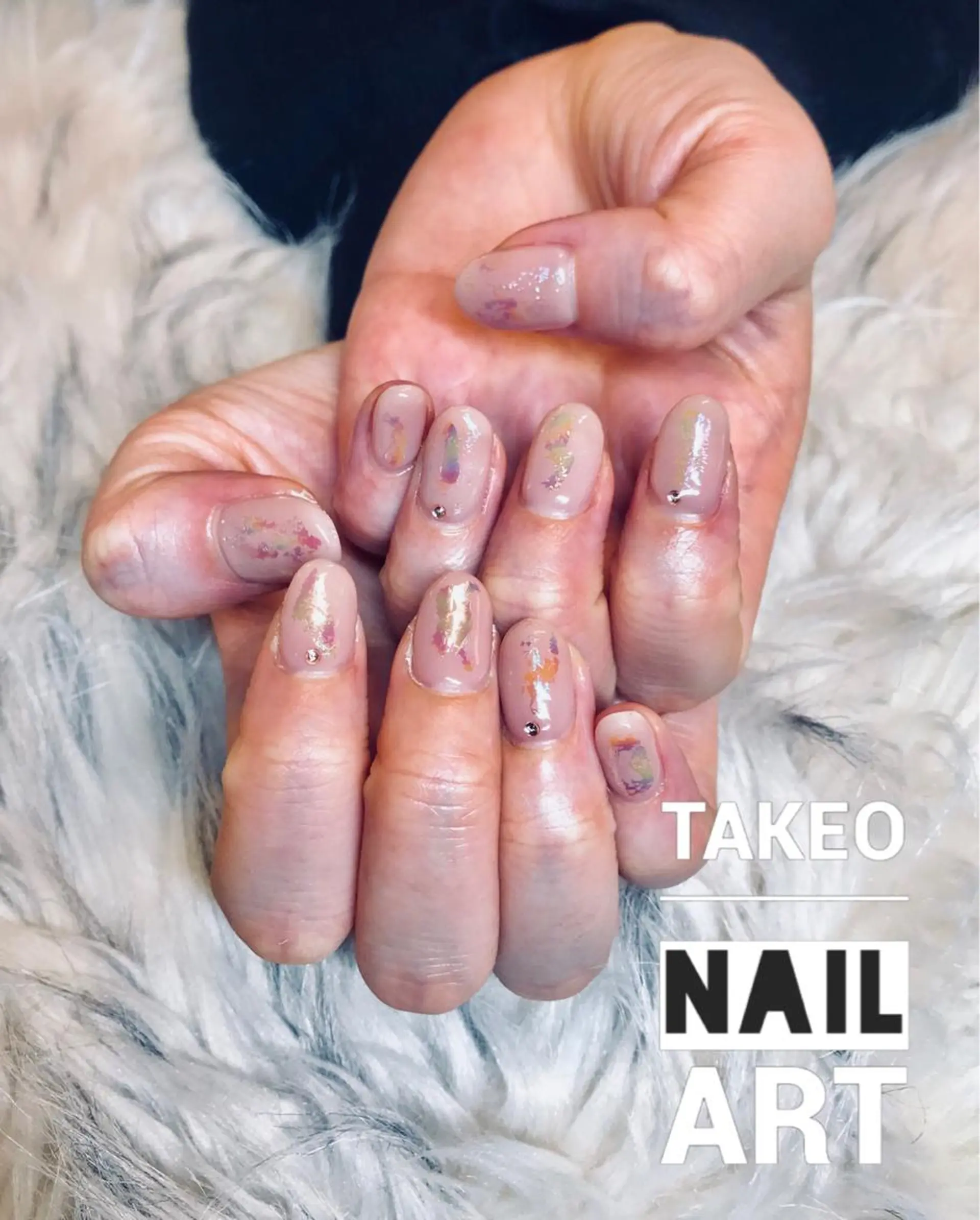 ミディアム ネイル ワンカラーネイル ハンドネイル ハンドケア nail&eye Aoのマツエク・マツパデザイン