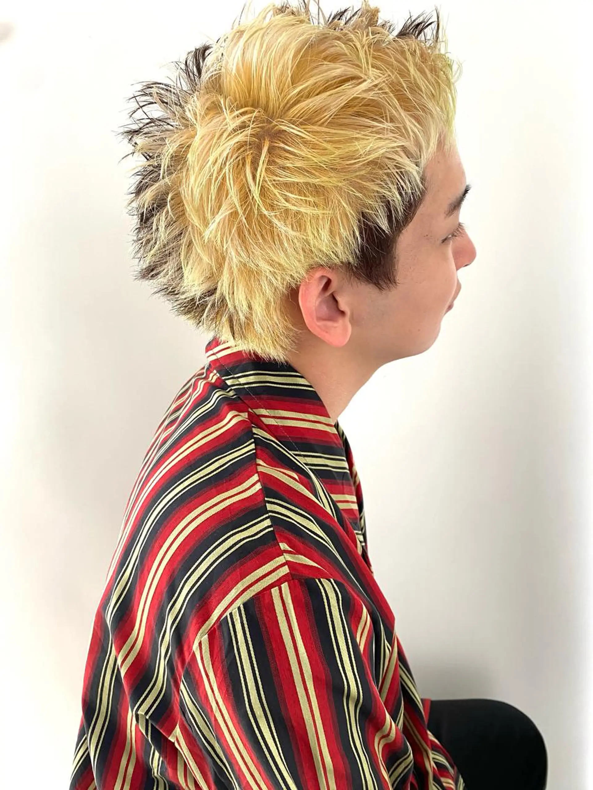 ショート カラー メンズ メンズハイライト メンズハイトーン メンズインナーカラー 学生（メンズ向け） ミストバング nambu-GARDEN所属・上田 昂雅のヘアスタイル