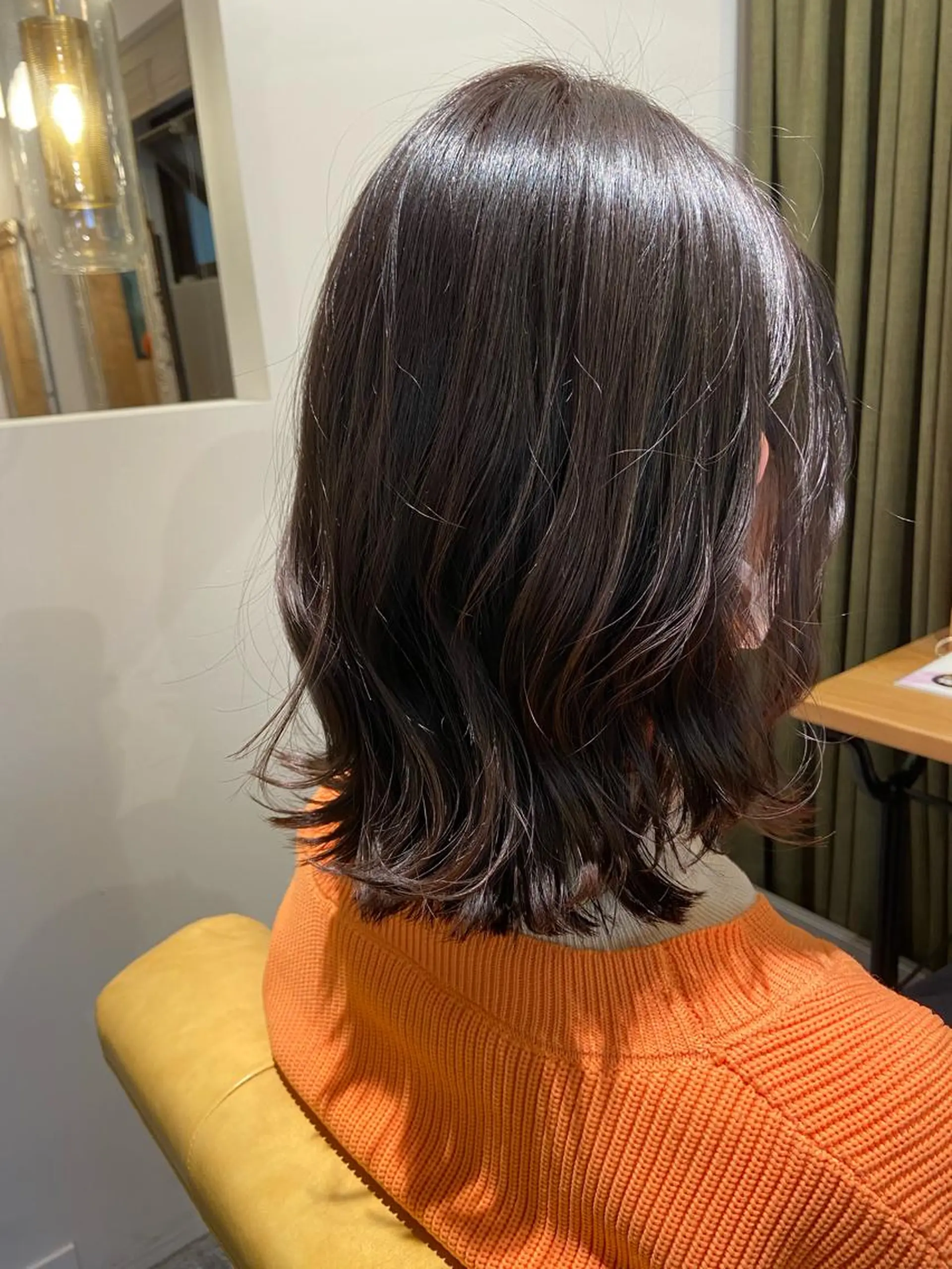 ミディアム アッシュ ボブ 滝口 江梨🔅のヘアスタイル