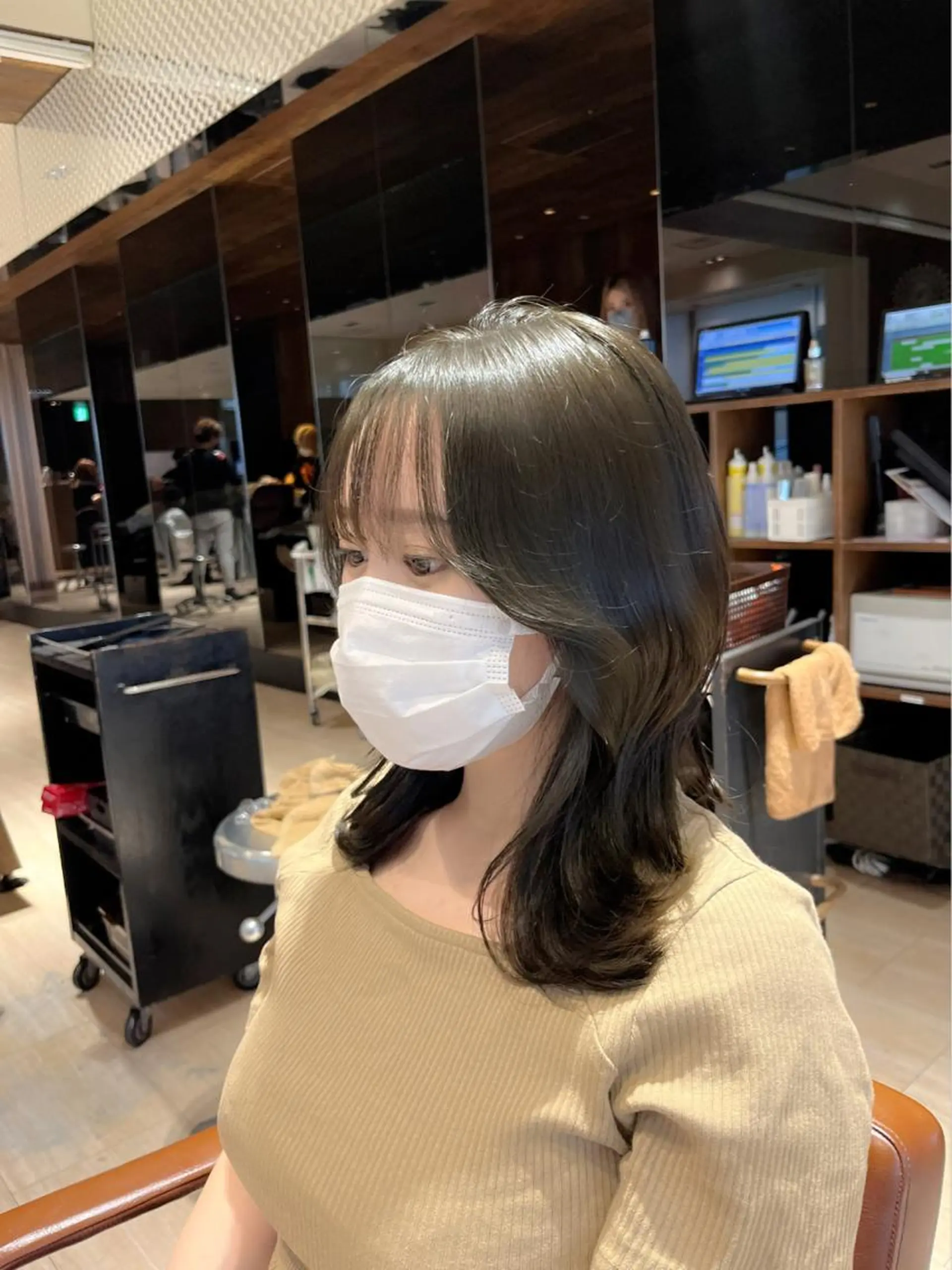 ミディアム カラー 赤羽今日子/レイヤー /盛れる顔まわりのヘアスタイル