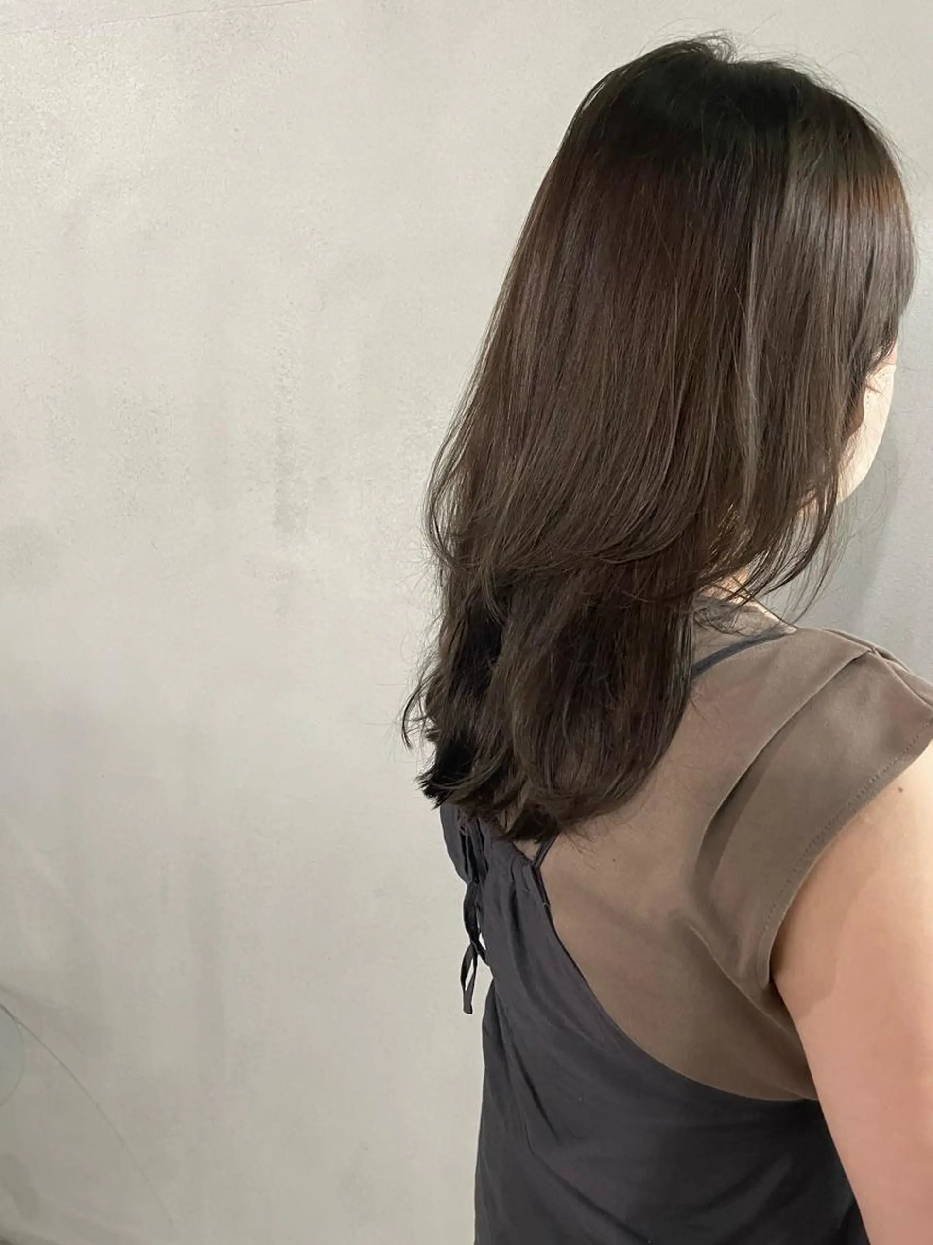 セミロング カラー パーマ ヘアアレンジ メンズ キッズ ネイル マツエク・マツパ アイブロウ ブラウンカラー カラーマツエク レイヤーカット ブラウン #tag 稗田綾加のヘアスタイル