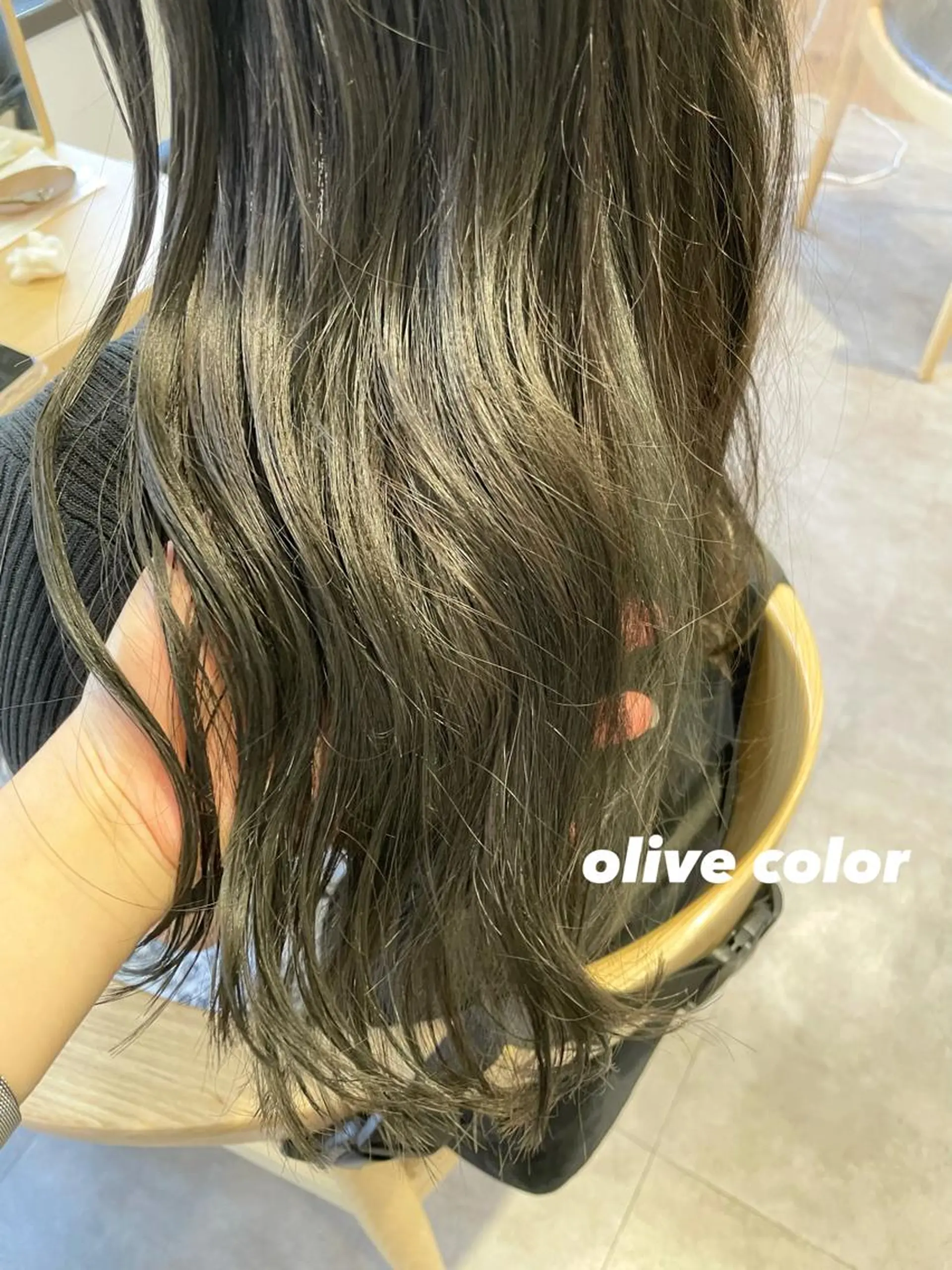 セミロング カラー ヘアアレンジ オリーブカラー 🌿AMANE🌿 sakiのヘアスタイル