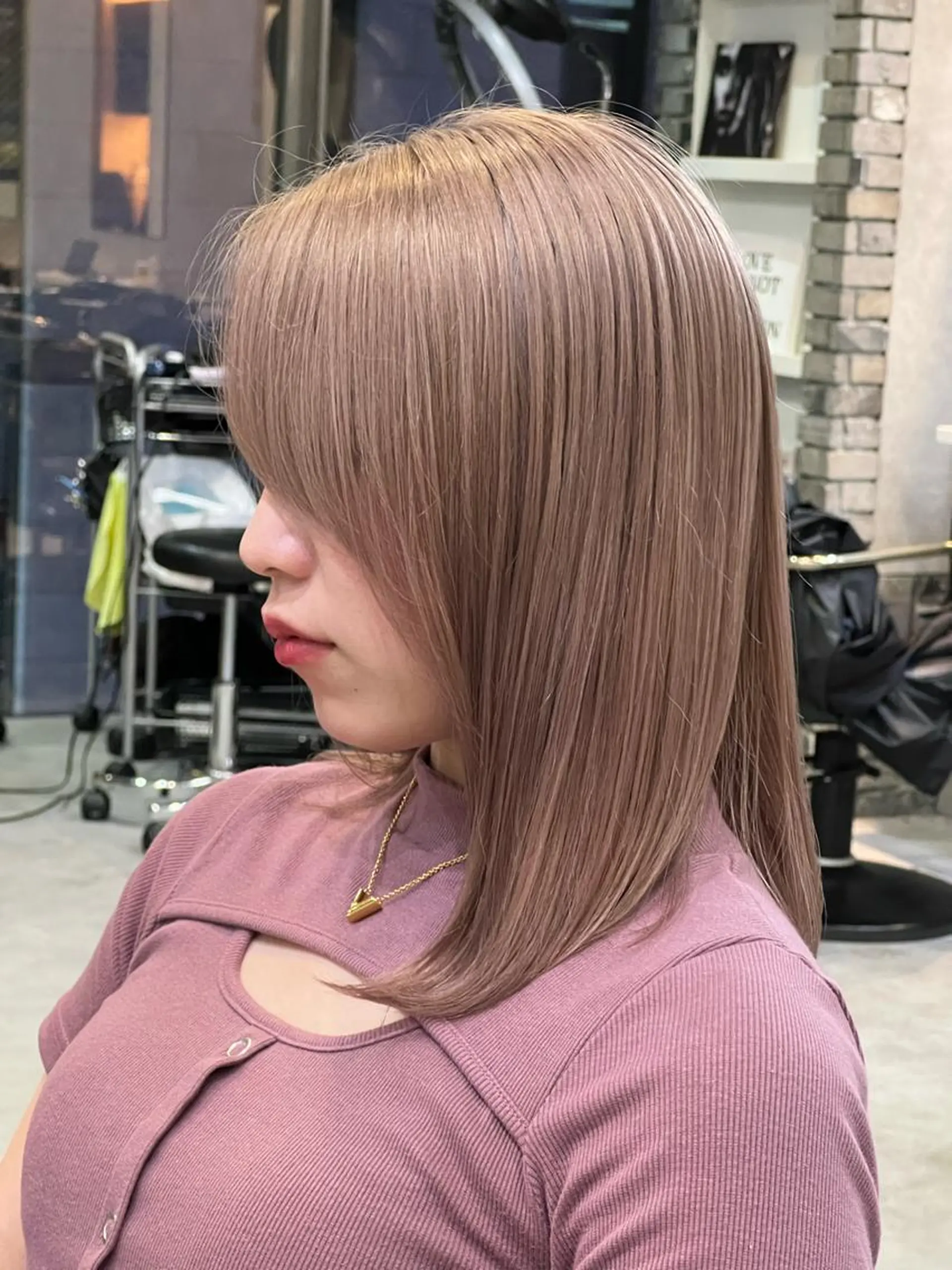 ミディアム カラー _WHITE所属・黒川 陵のヘアスタイル