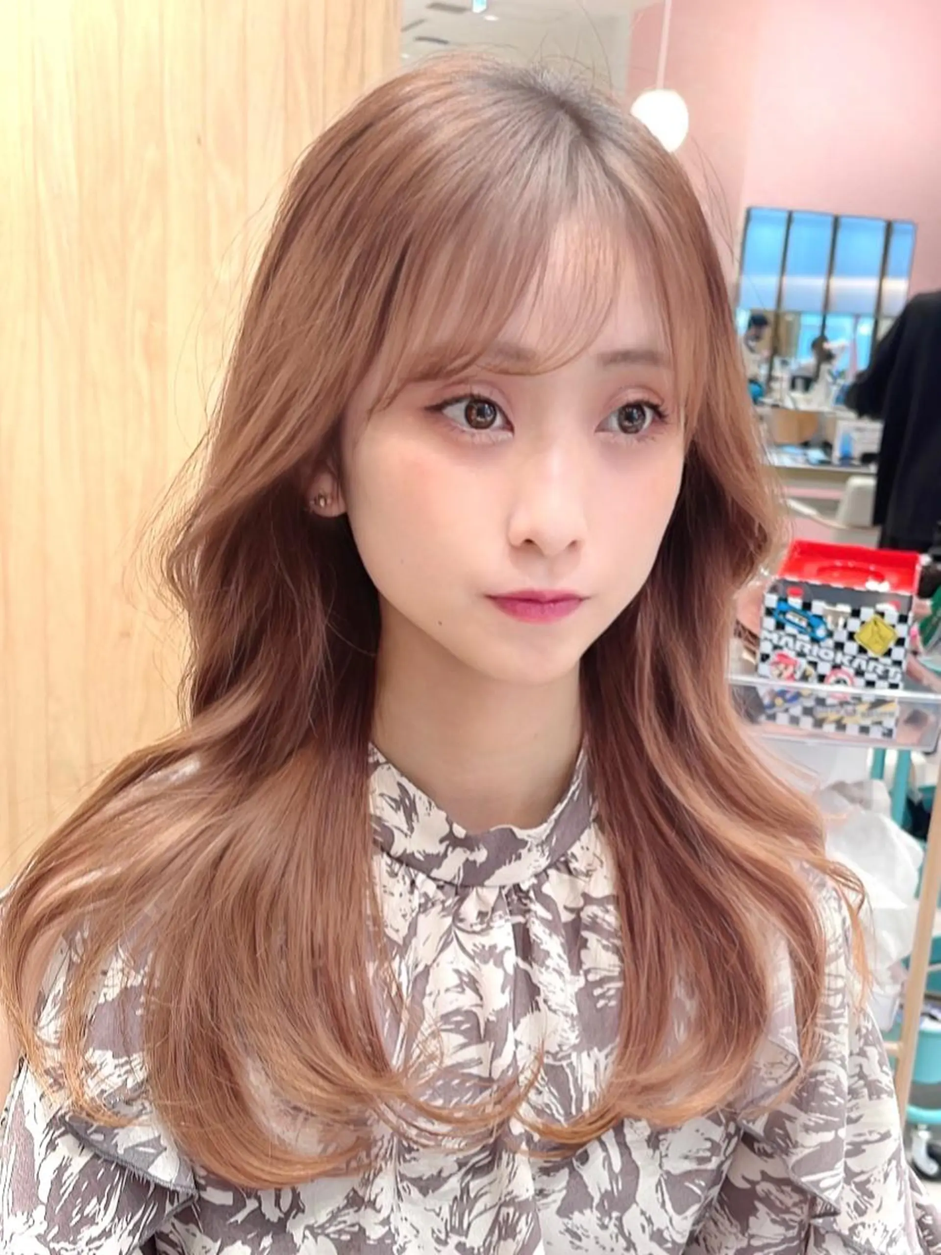 セミロング カラー くびれヘア ヨシンモリ 韓国風ヘア サイドバング 小顔カット 顔周り特化/韓国ヘア /レイヤー/吉野幸大のヘアスタイル