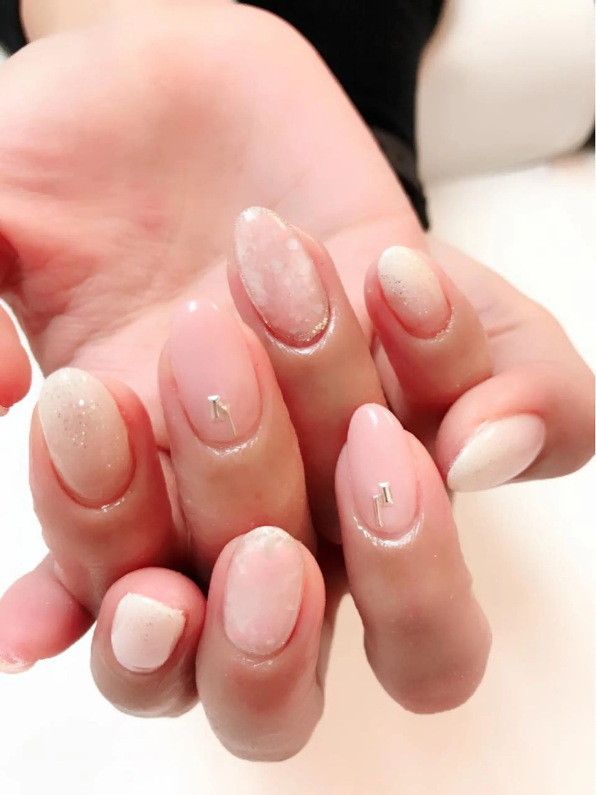 ロング カラー パーマ ヘアアレンジ キッズ ネイル マツエク・マツパ グラデーションカラー グラデーション Sunny side nailのネイルデザイン