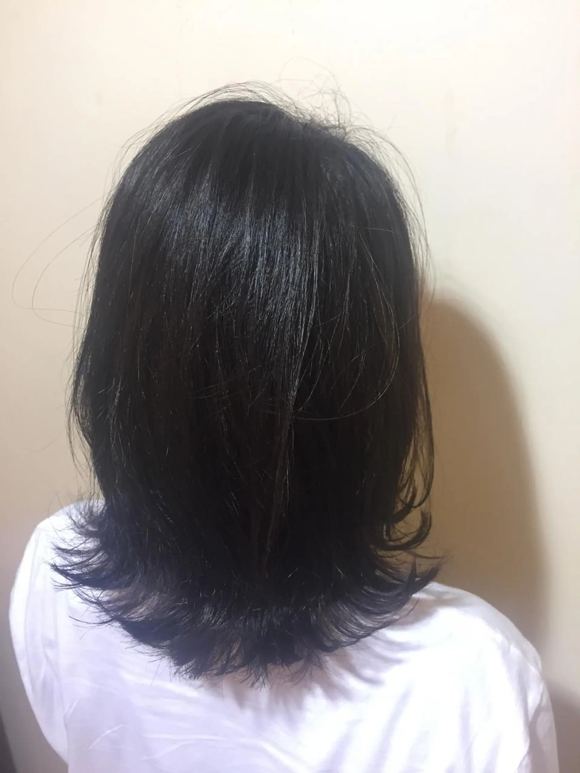 セミロング 加藤 綾華のヘアスタイル