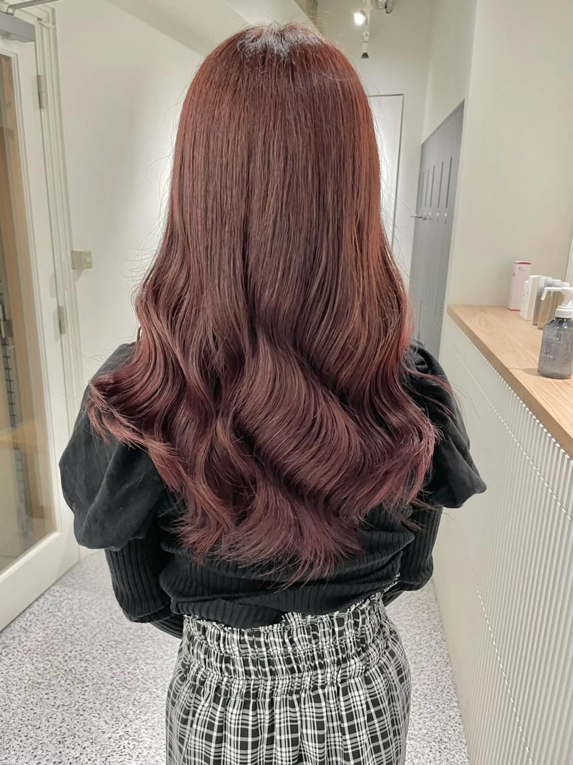 ロング カラー ピンクカラー レッドカラー GO TODAY SHARE SALON 原宿本店所属・ブリーチ/ハイトーン 艶カラー/ユリナのヘアスタイル