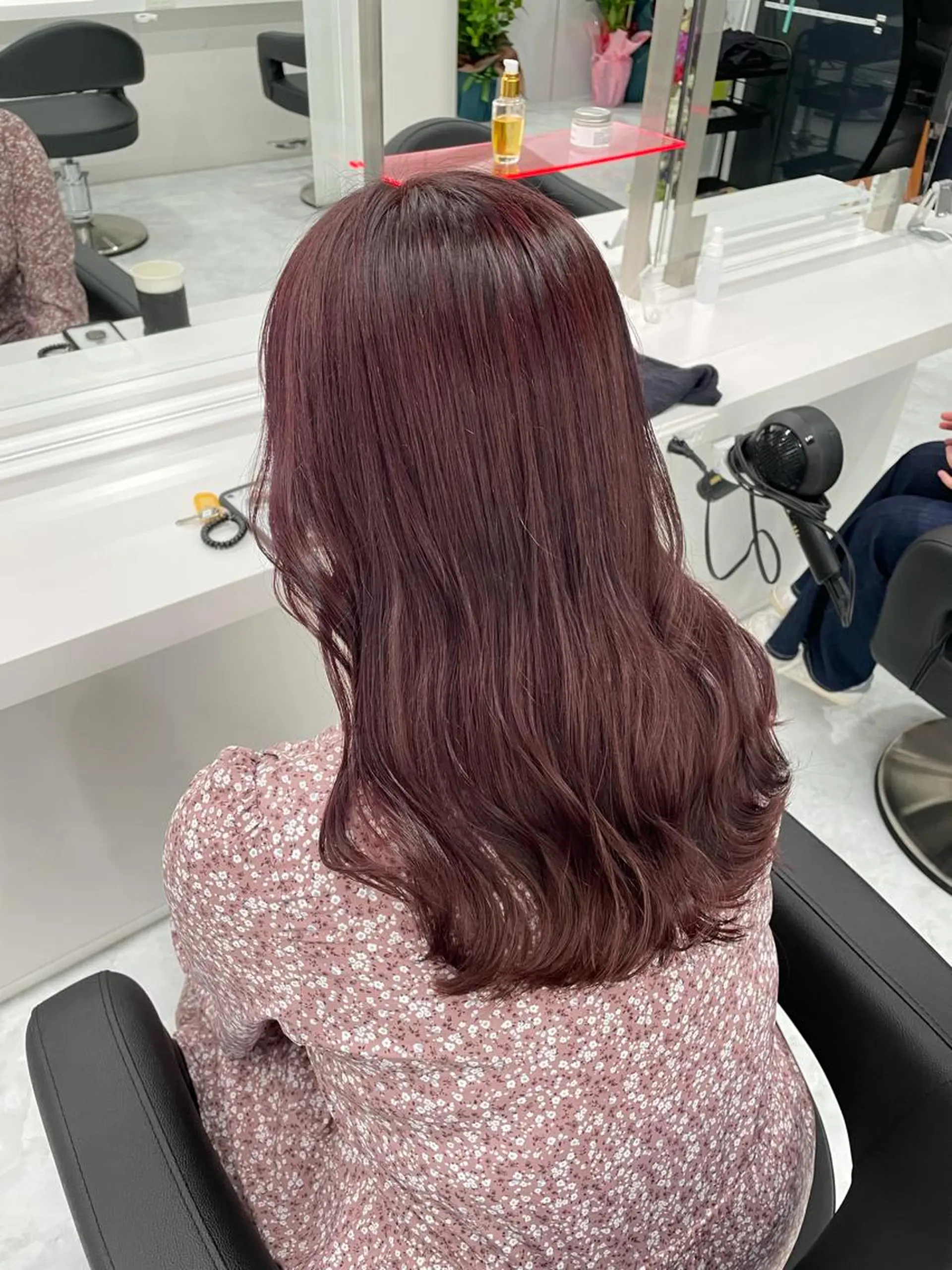 セミロング ヘアカラー トリートメント ヘッドスパ 🪞韓国🤍大人っぽ 艶髪🤍FRUITSのヘアスタイル