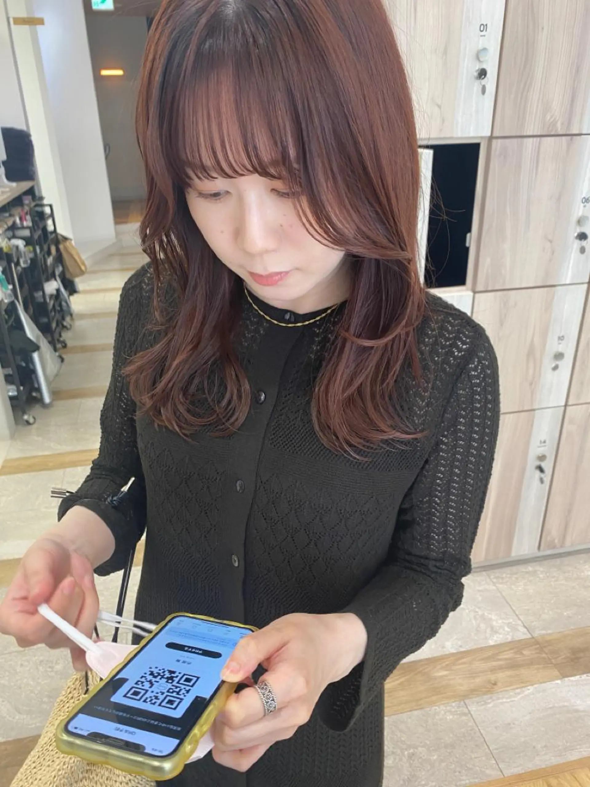 ミディアム カラー THE DAY所属・AKI HASHIMOTOのヘアスタイル