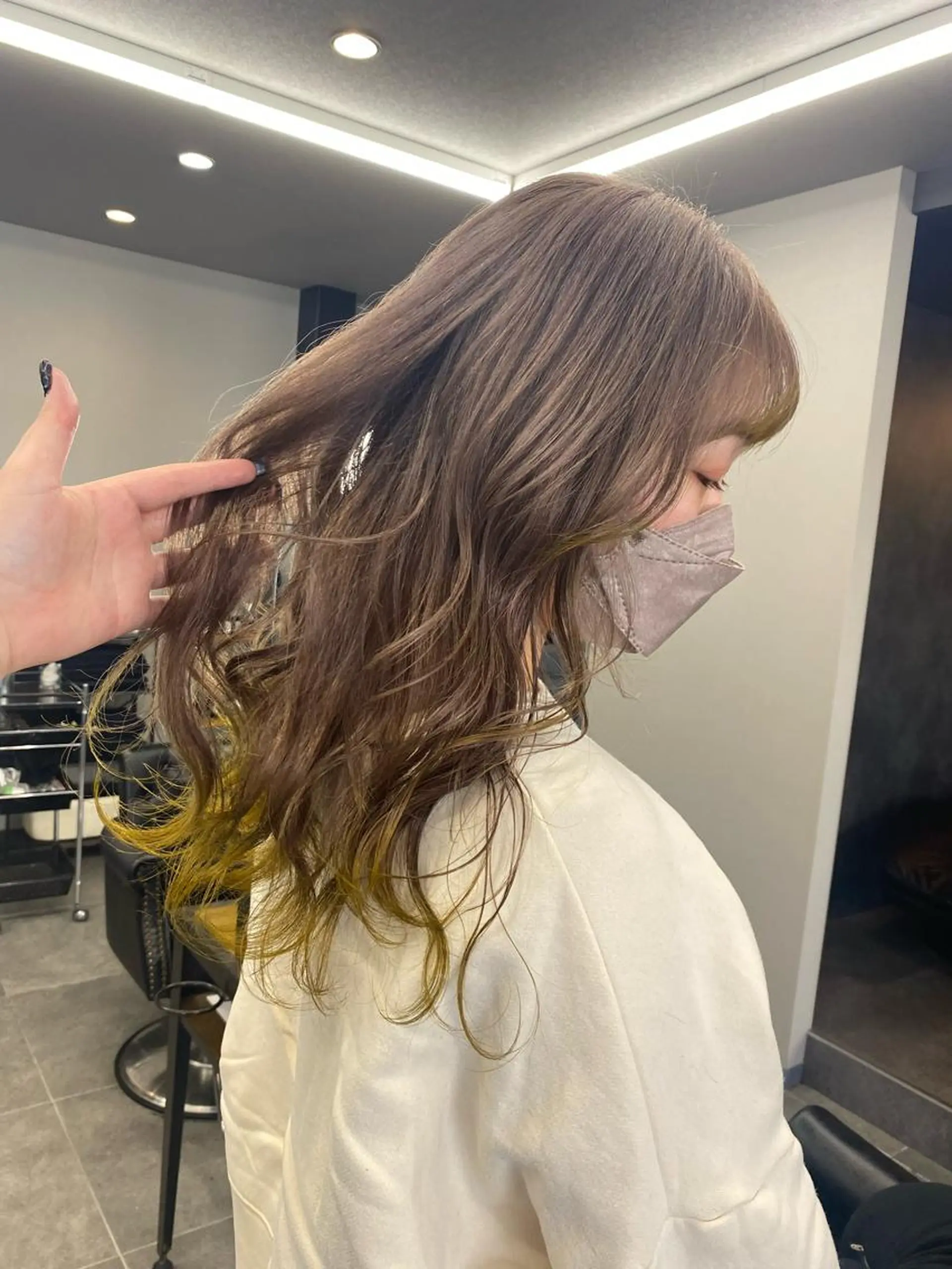 ロング maco 艶感ハイトーン🦋のヘアスタイル