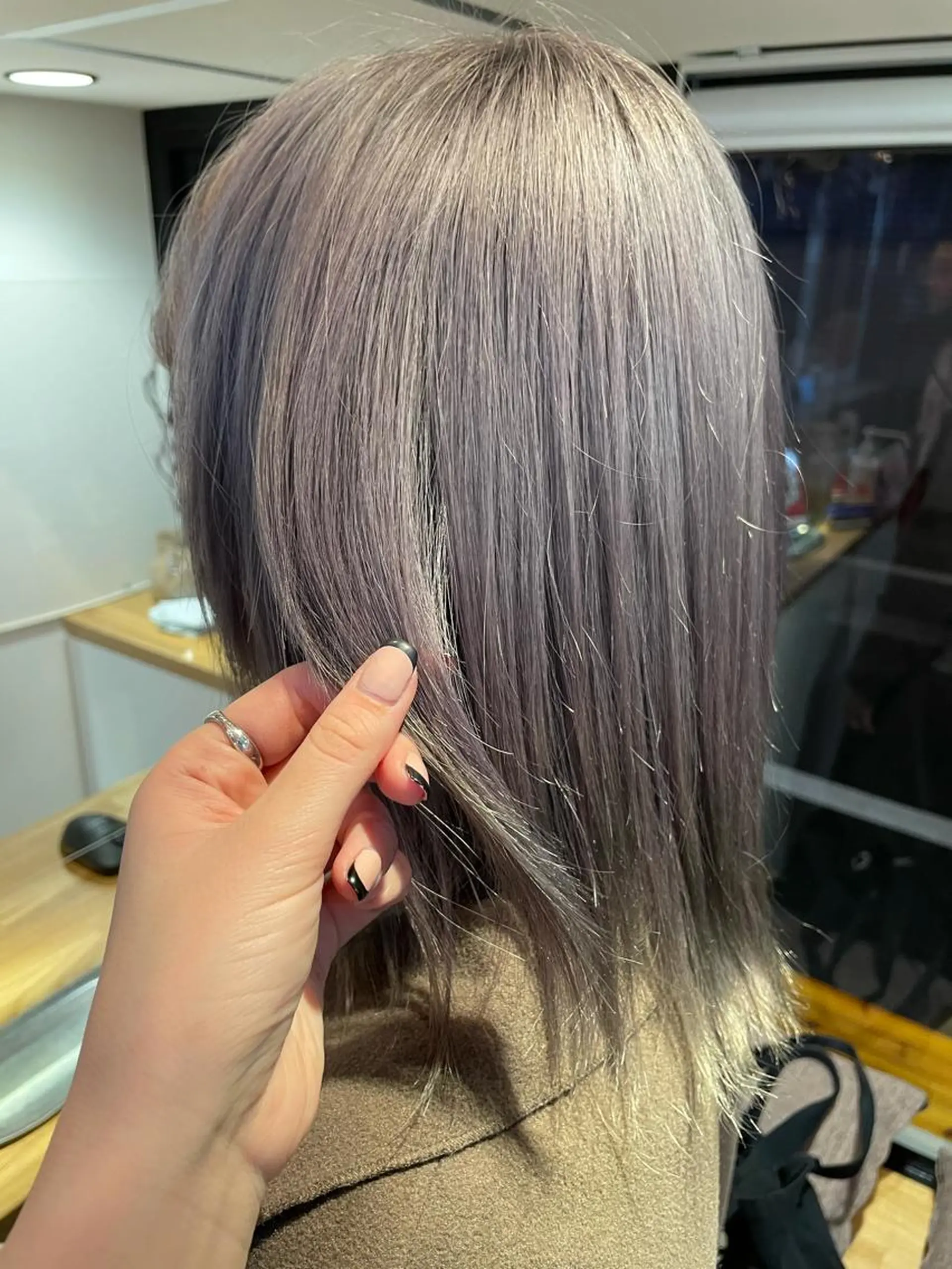 カラー ラベンダーカラー ヘアカラー イマイ リサのヘアスタイル