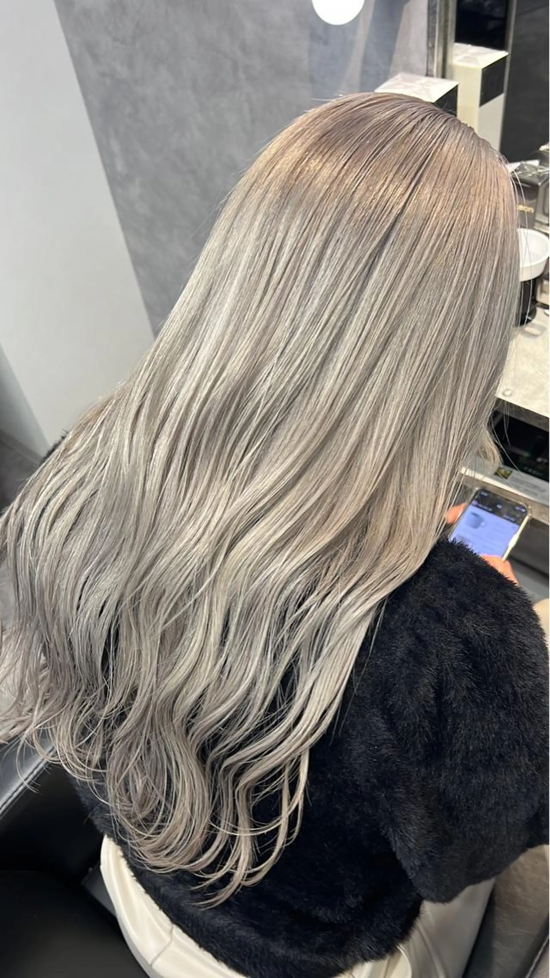 ロング カラー mimiiy梅田 中崎町ハイトーンのヘアスタイル