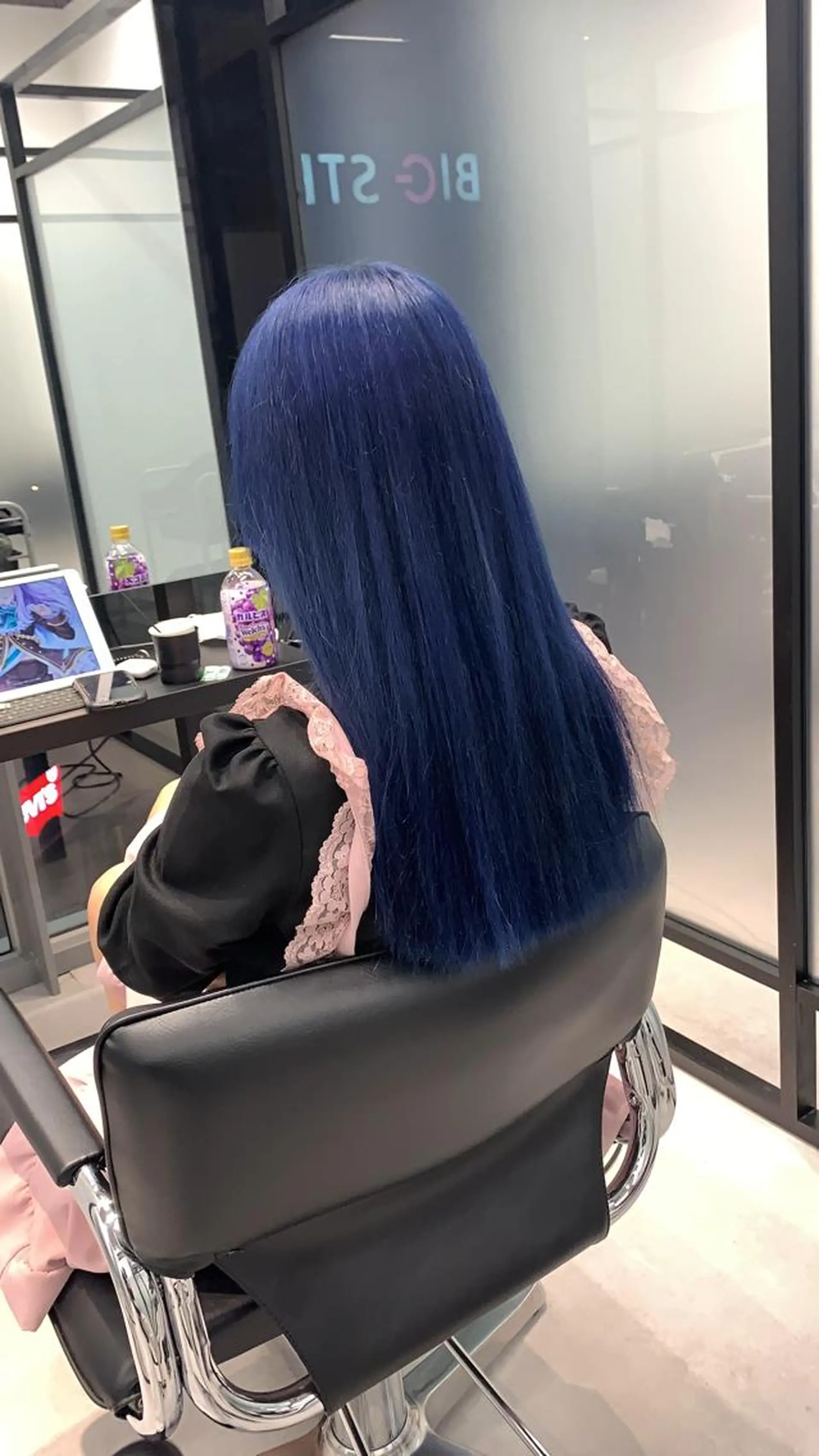 ロング ヘアカラー トリートメント L STUDIO心斎橋店所属・派手髪支持率No1 Eisukeのヘアスタイル