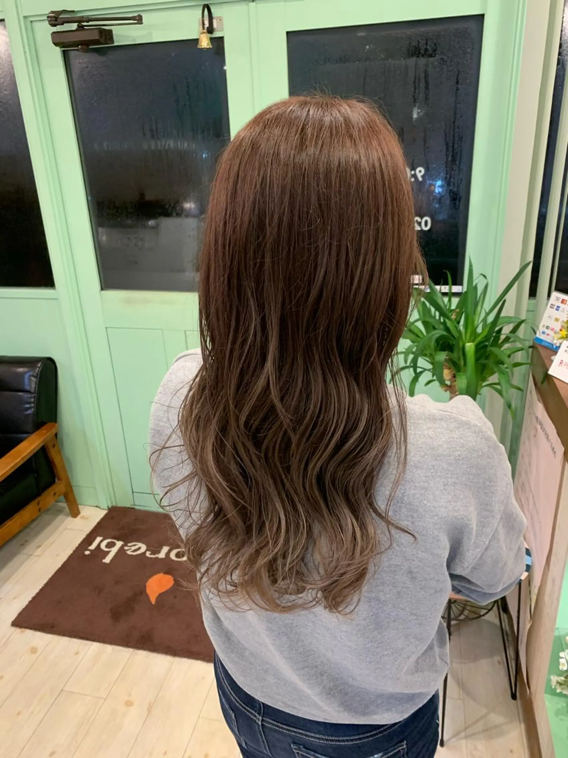 ロング カラー アッシュ ハイライトカラー ラベンダーカラー ラベンダーアッシュ ハイライト カット ヘアカラー トリートメント schon 仙台のヘアスタイル