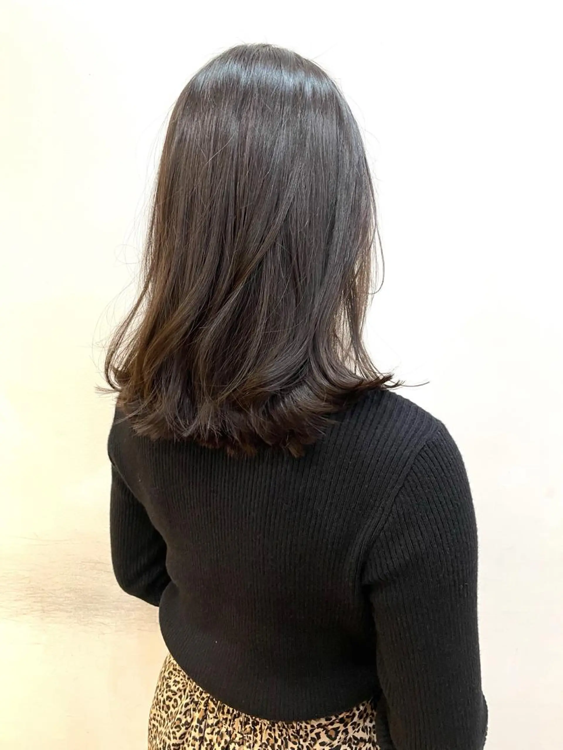 セミロング あずまぐち めぐみのヘアスタイル