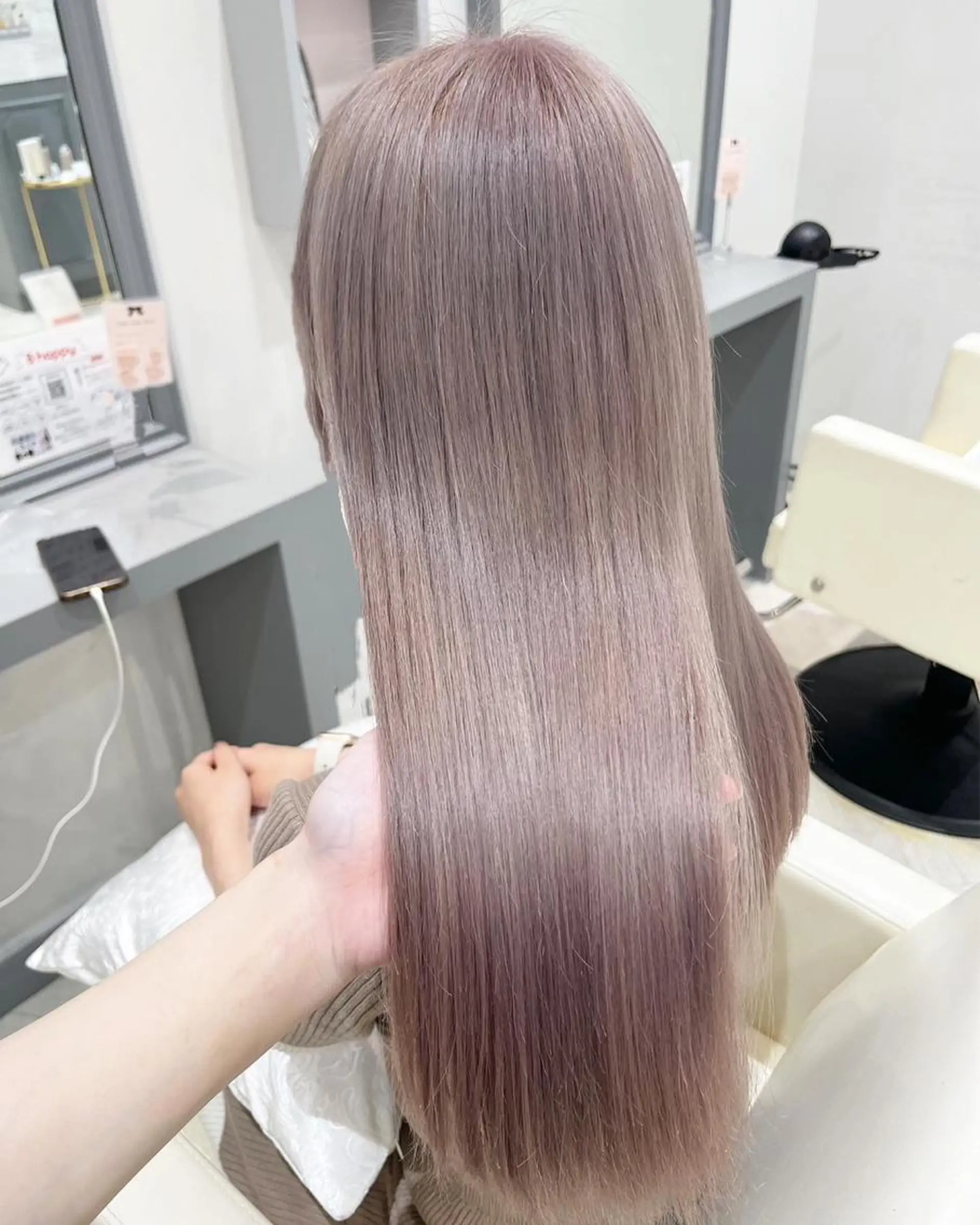 ロング カラー ベージュカラー ブリーチ ミルクティーベージュ クルミ🤍ピンク 🎀韓国ヘアのヘアスタイル