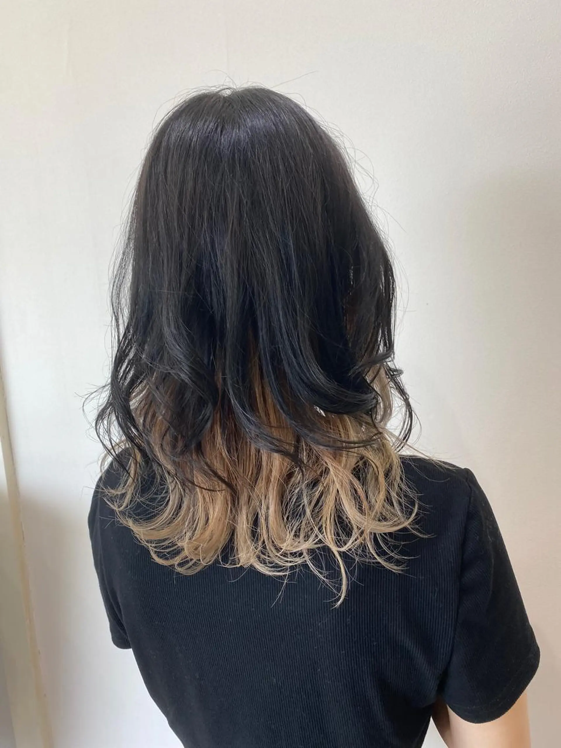 ロング カラー ハイトーンカラー インナーカラー LANDS所属・🪐LANDS🪐 福垣 海也のヘアスタイル