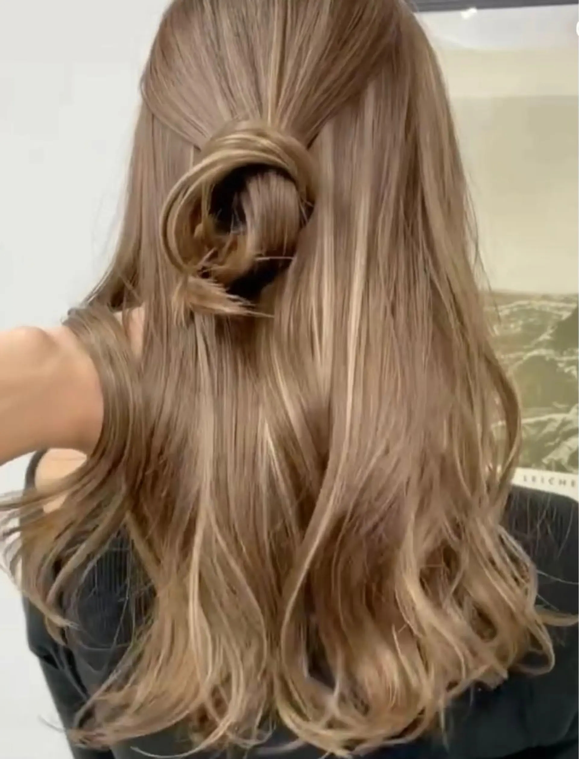 セミロング カラー ハイライトカラー ハイライト Ayuri🫧 Diar Blueのマツエク・マツパデザイン