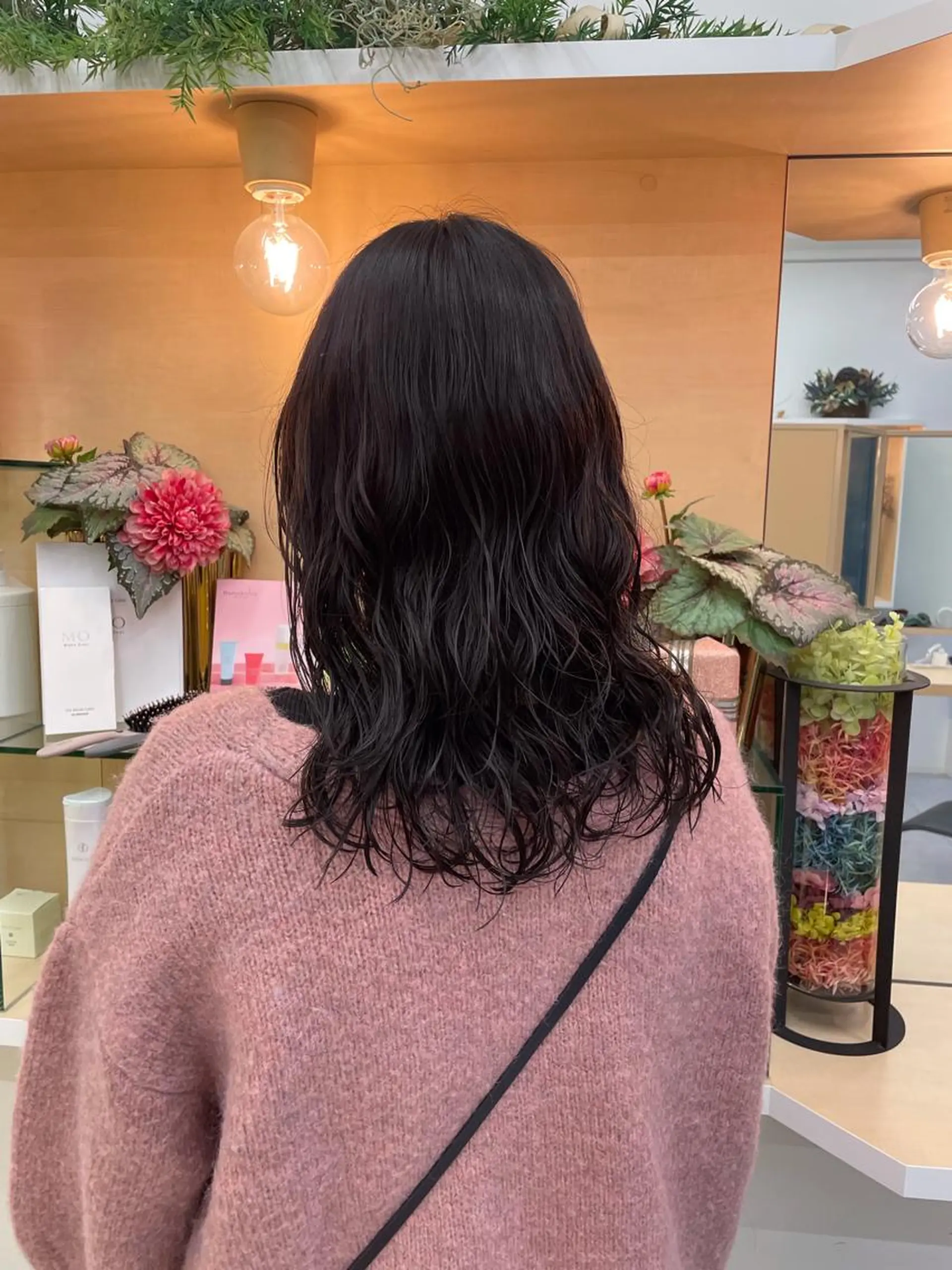 セミロング カラー パーマ ヘアアレンジ 山下 とよかのヘアスタイル
