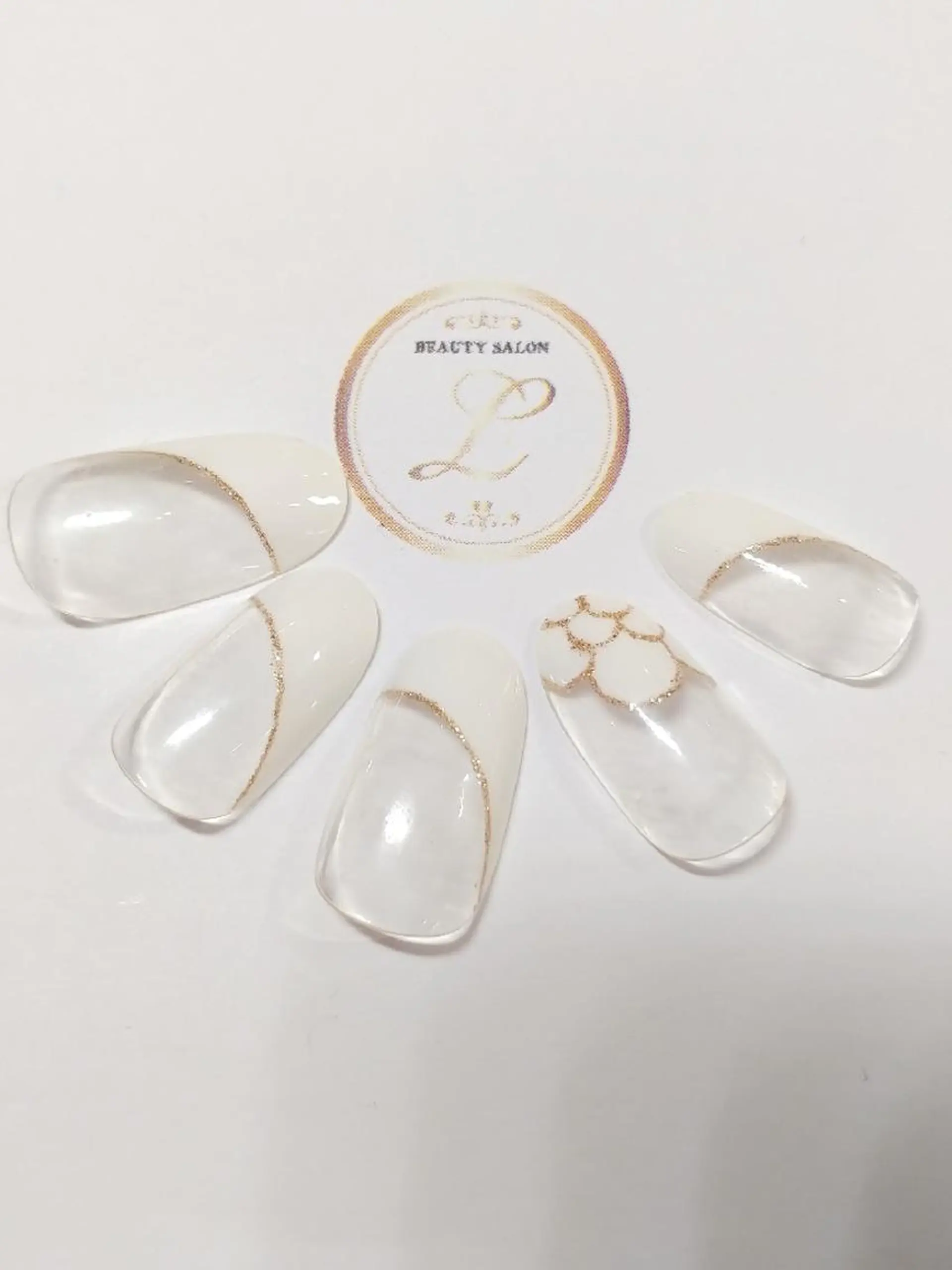 ネイル フラワーネイル フレンチネイル 斜めフレンチ ハンドネイル nail salon lux所属・ネイリスト yukaのネイルデザイン