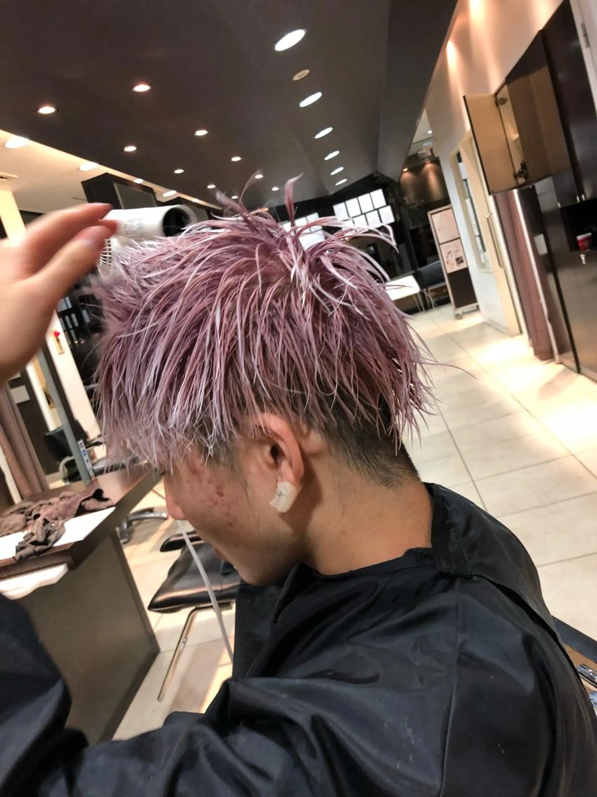 ショート GISELAジゼラ所属・手塚 亮汰のヘアスタイル