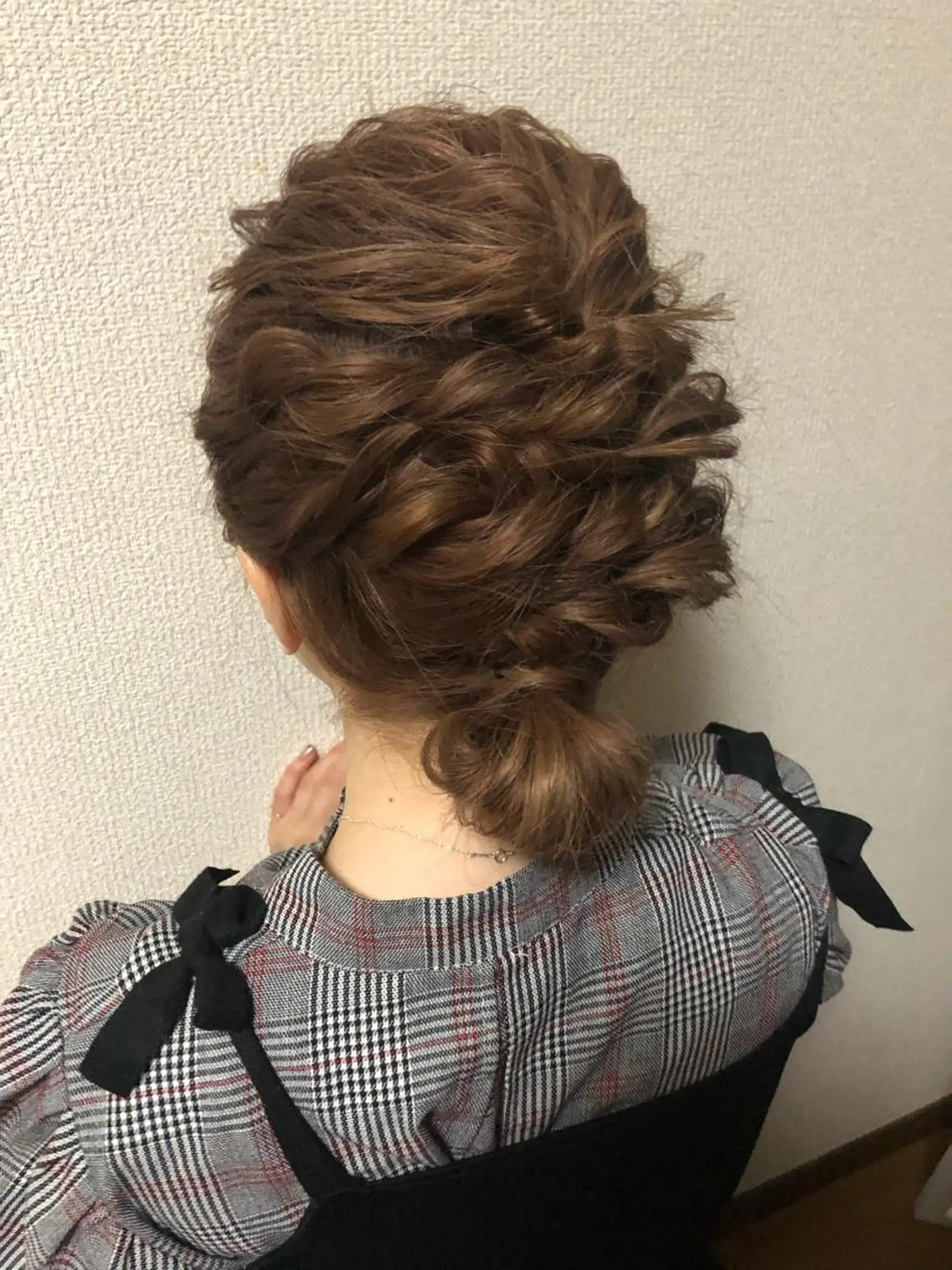 ミディアム ヘアアレンジ MIOベージュカラー 柔らかいカラーのヘアスタイル