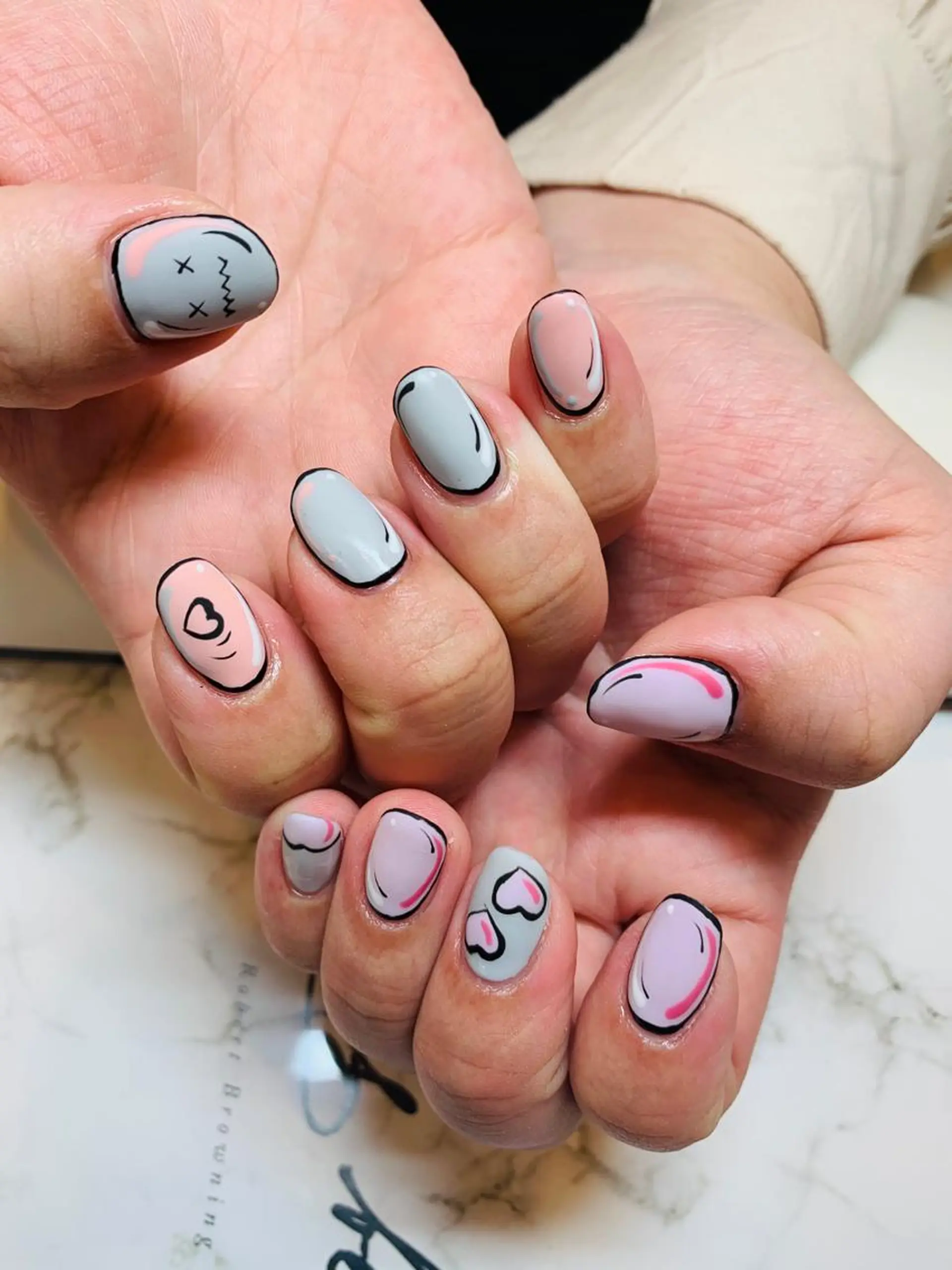 ネイル Ui_Amor (パラジェル)のネイルデザイン