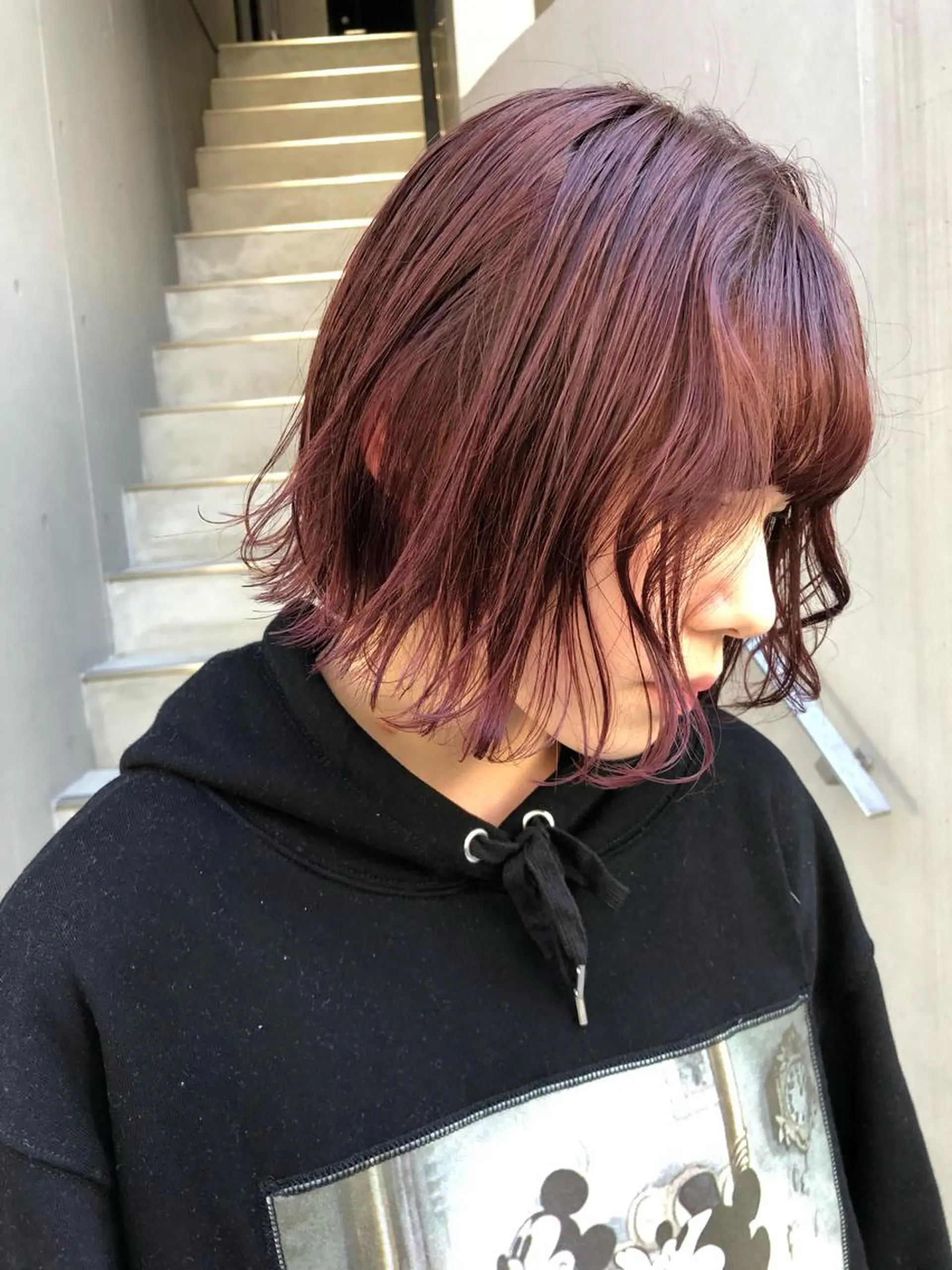 カラー ニシオカ タクヤのヘアスタイル