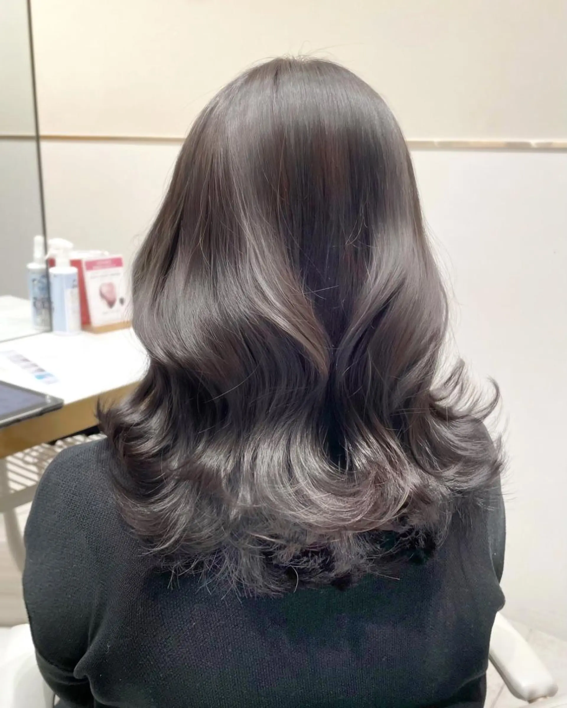 ミディアム カラー ヘアアレンジ Toiro所属・🤎小顔レイヤー /ベージュ🤎友香のヘアスタイル