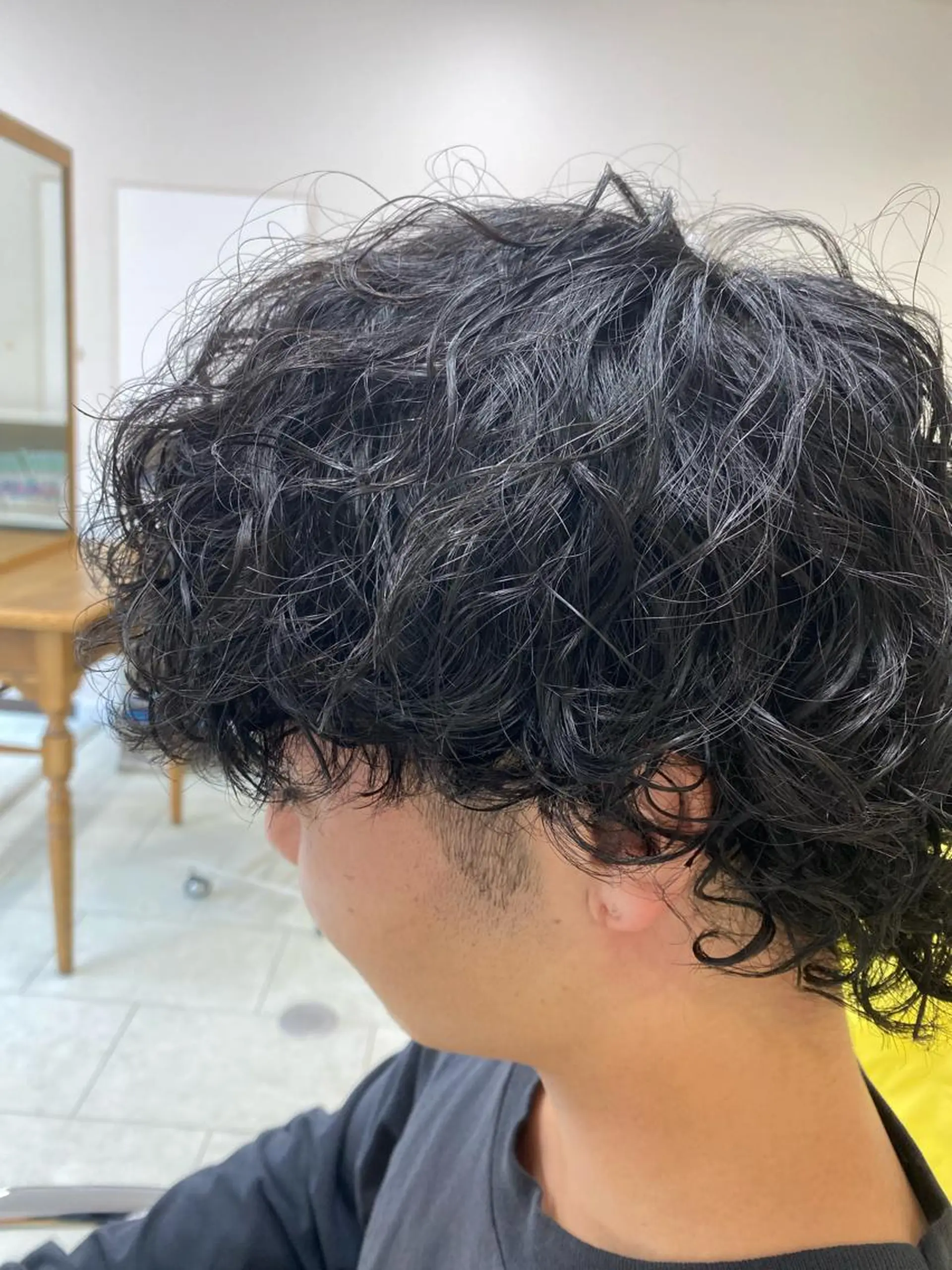 パーマ メンズ メンズパーマ メンズウルフカット ウルフカット 長谷川 誠志のヘアスタイル