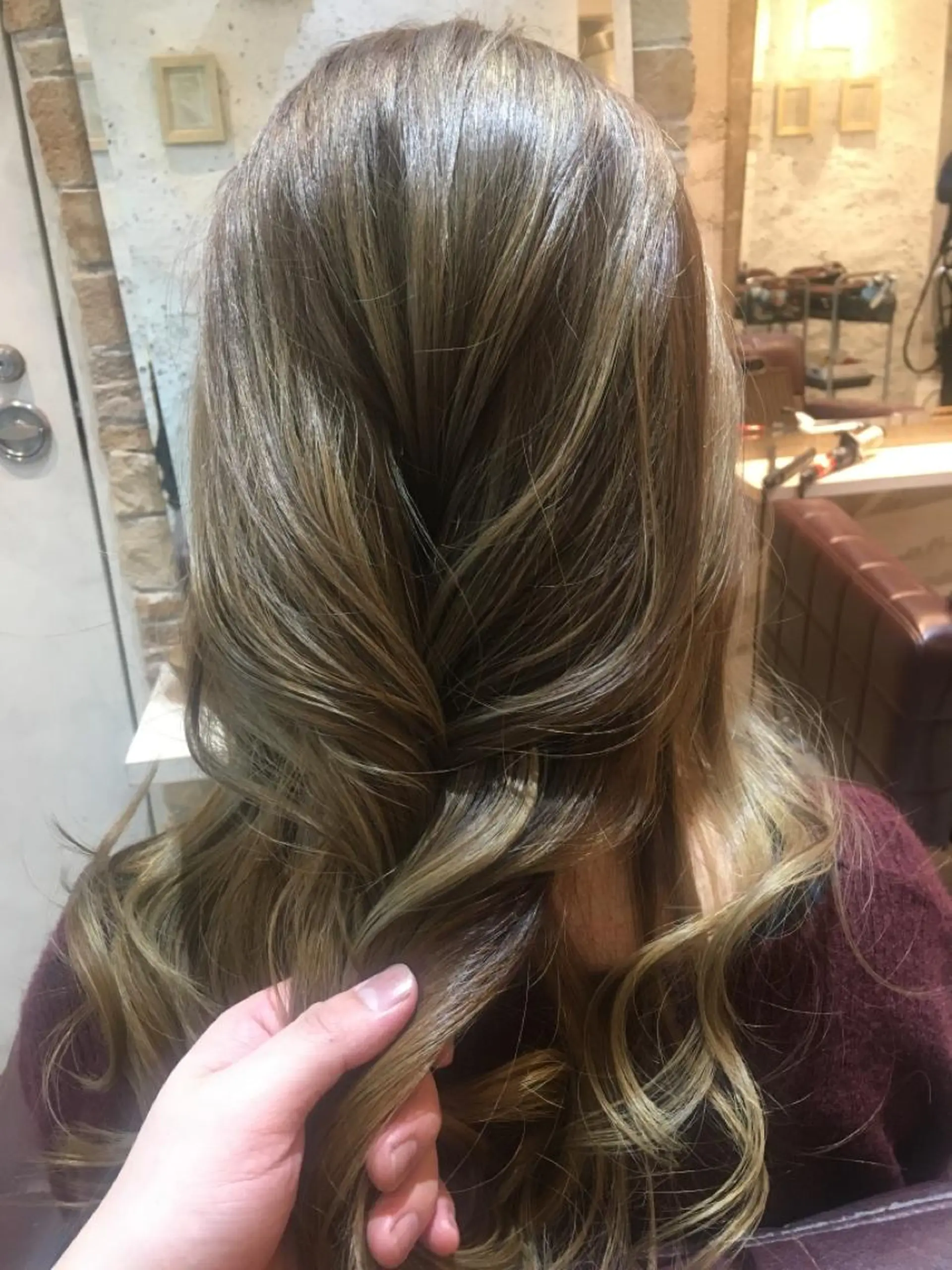 カラー youres hair 新宿三丁目所属・髪質改善カラー、美髪 トリートメント専門のヘアスタイル