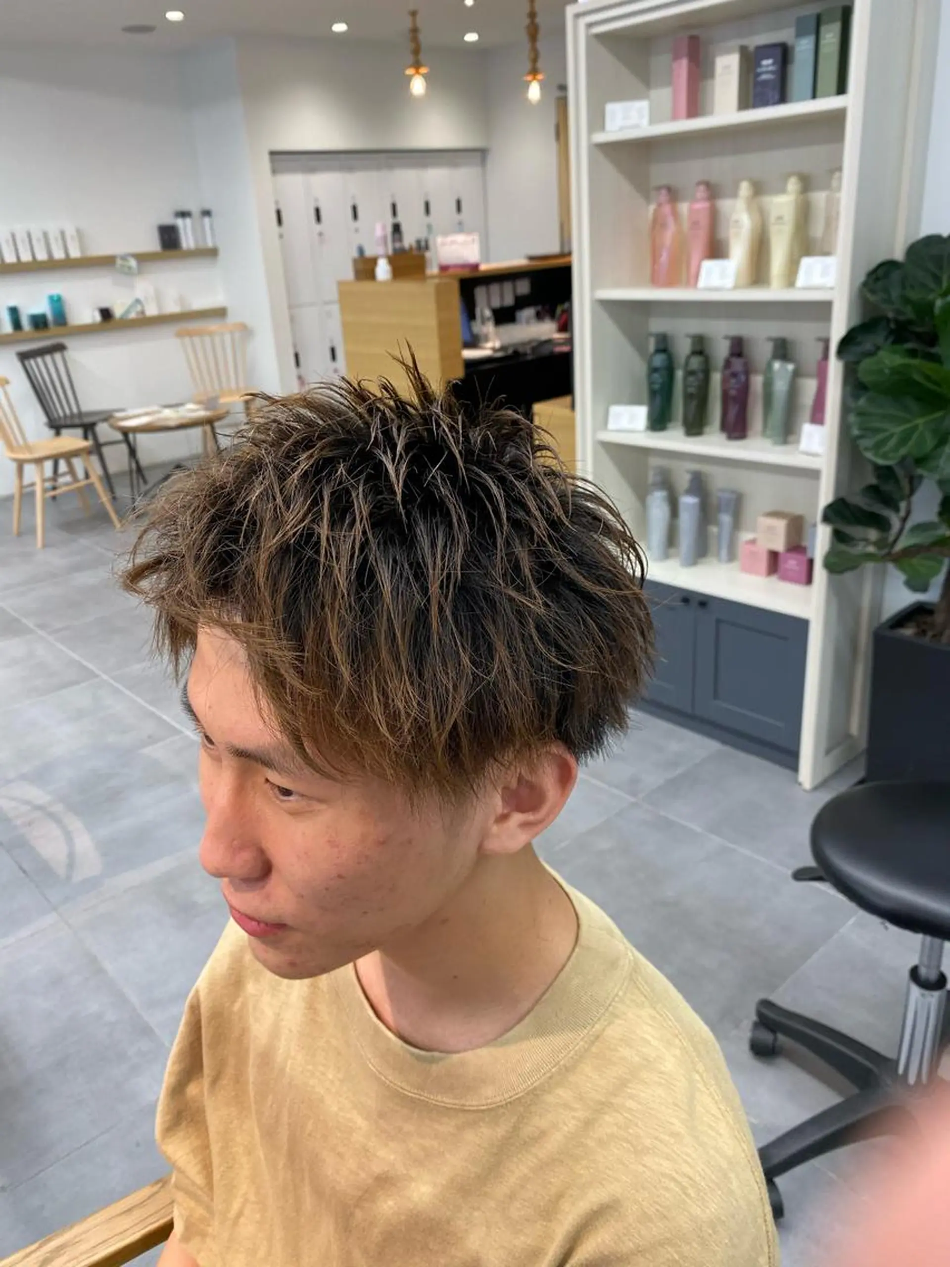 ショート メンズ アップバング ショートヘア men's salon WAVE所属・鍋島 拓真のヘアスタイル