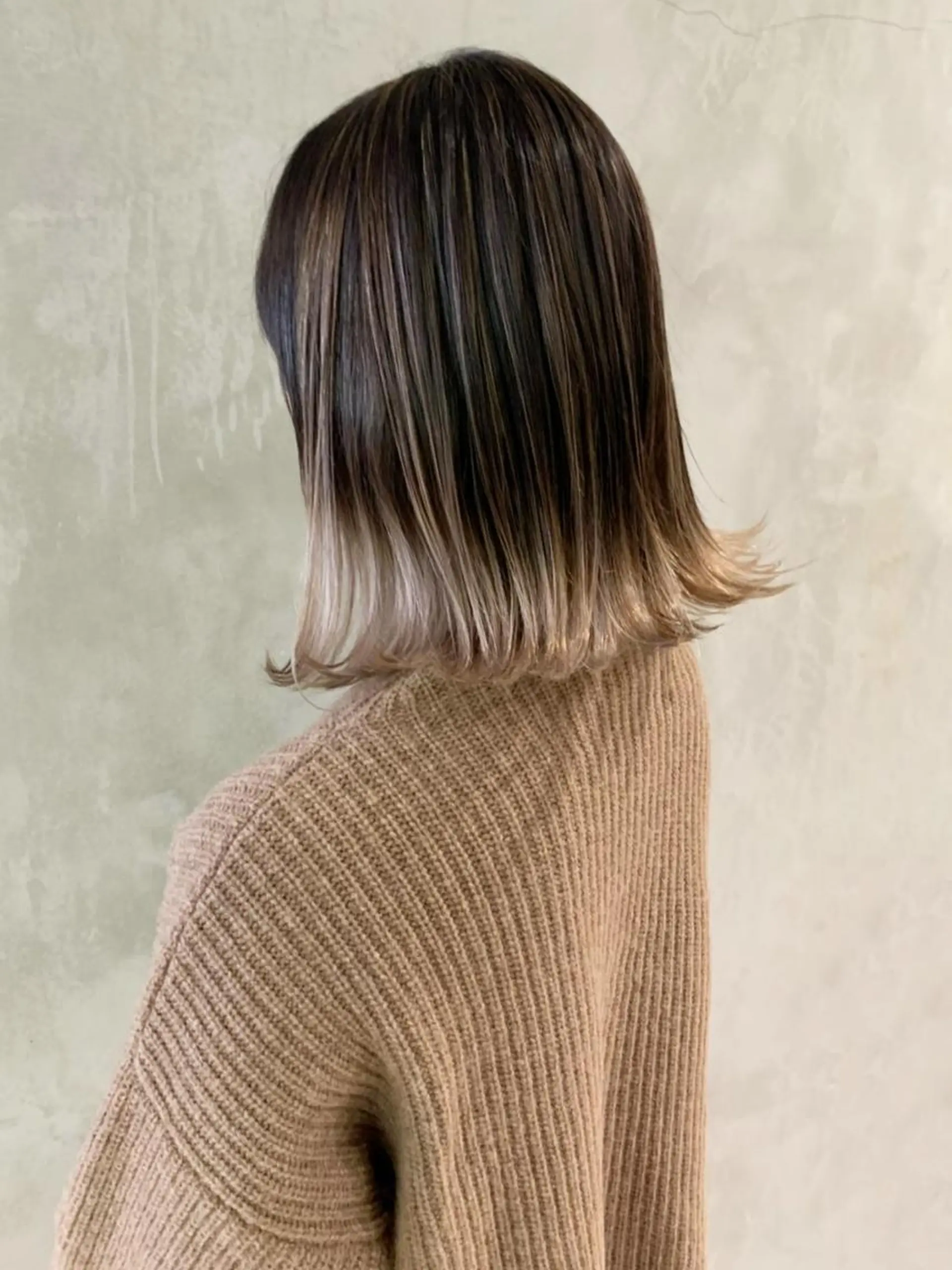 ミディアム カラー パーマ ヘアアレンジ ベージュカラー ホワイトベージュ ITbyALBUM 中野店のヘアスタイル