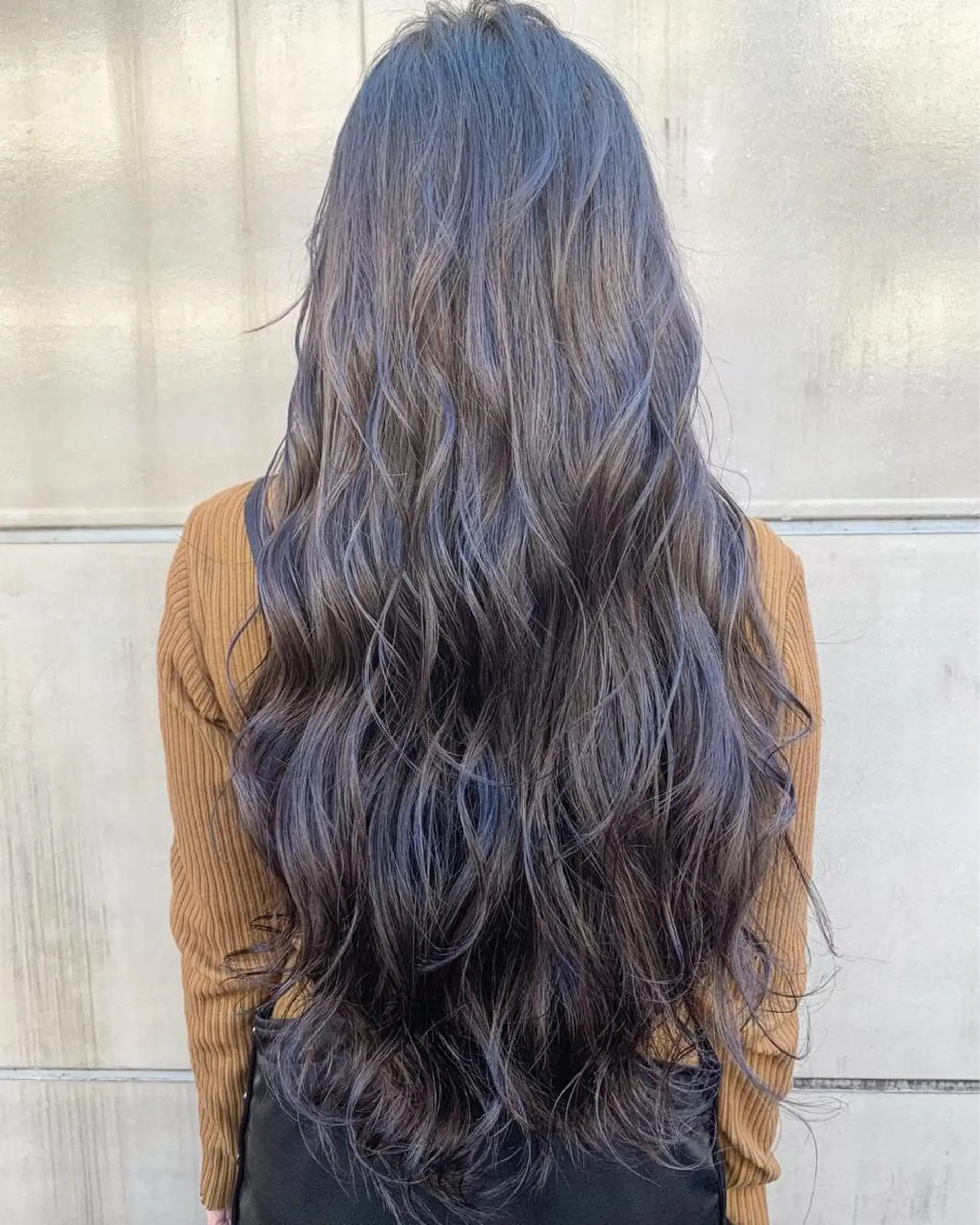 ロング カラー ヘアアレンジ Ways TOKYO所属・北間 寛哉のヘアスタイル